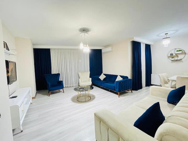 Cumhuriyette Temiz 3+1 Daire - Istanbul