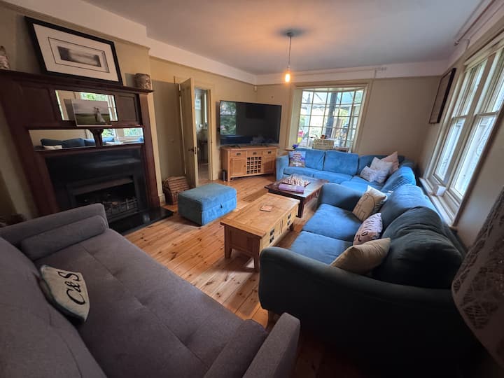 Beautiful Five Bedroom House By The Sea Sleeps 14 - Littlehampton