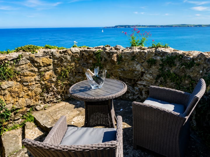 Seaside Apartment In The Centre Of Tenby - Castle Beach