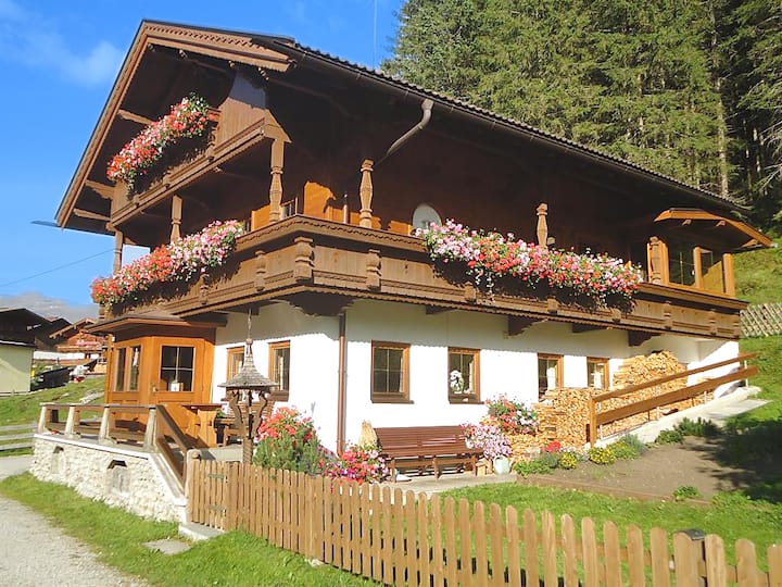 Ferienhaus Waldfrieden, Alleinstehend & Gemütlich. - Hintertux Glacier