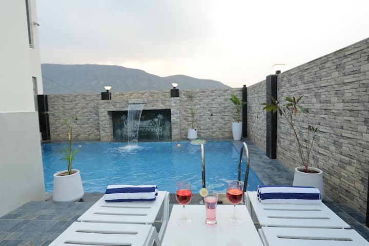 Entire Farm Stay | 10 Rooms, Pool & Garden - ウダイプル