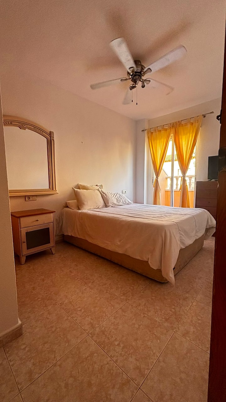 Casa Grande En Torrevieja. - Rojales