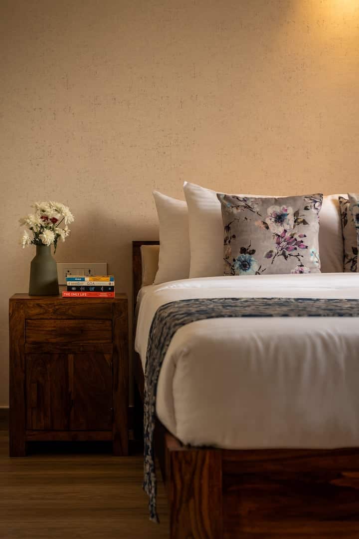 Bedroom 1 image 2