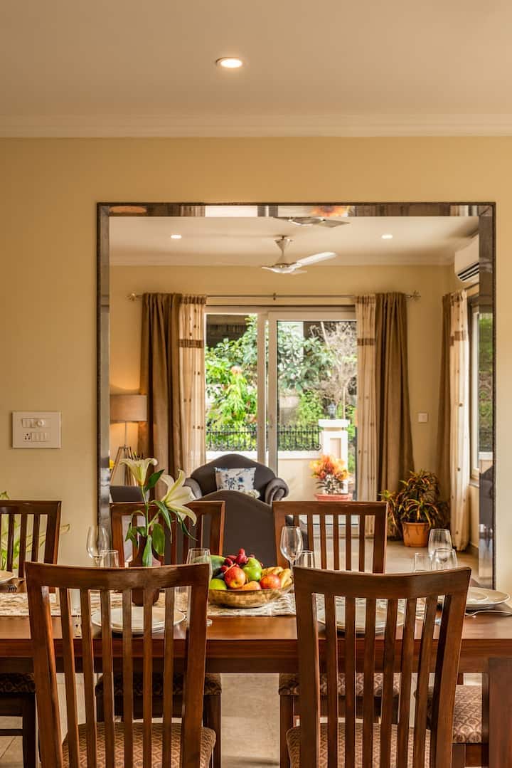 Dining area image 3