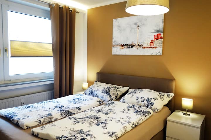 Delux Apartment Erstbezug In Stadtzentrum + Balkon - Düsseldorf