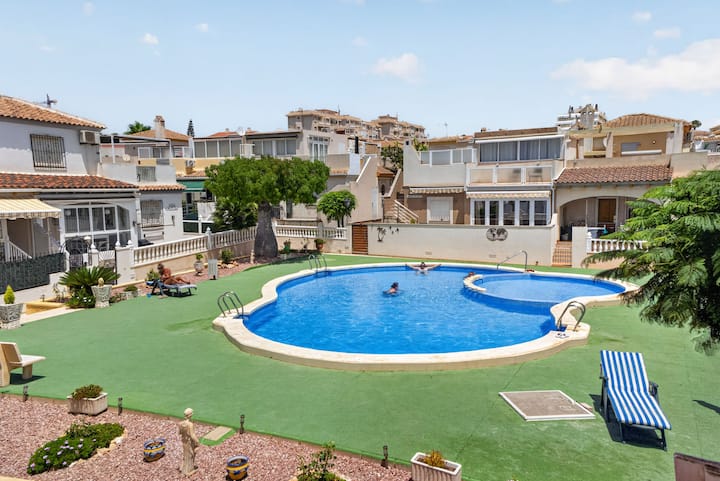 A Lovely Family Vacation Home In La Mata - Torrevieja
