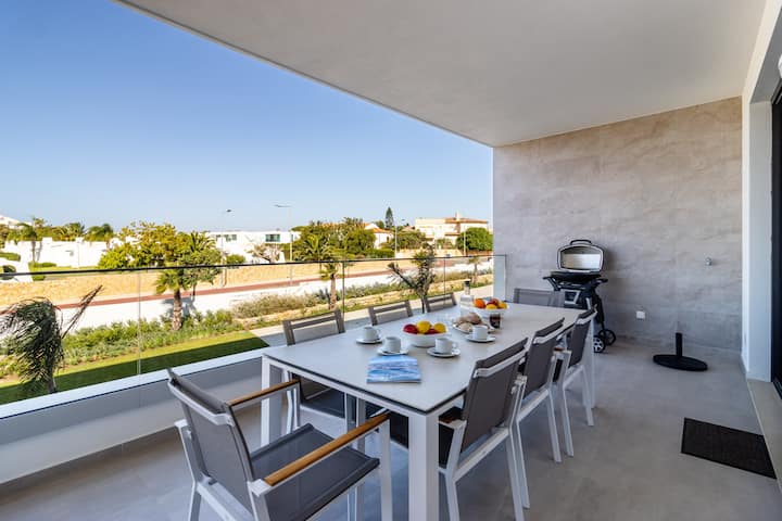 Stylish Dona Ana Beach Retreat (Hf 7 B3 1a) - Lagos