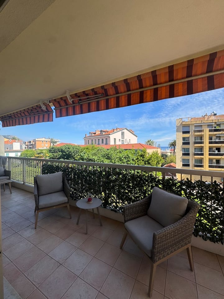 Elegant Riviera Apartment Large Sunny Terrace - Beaulieu-sur-Mer