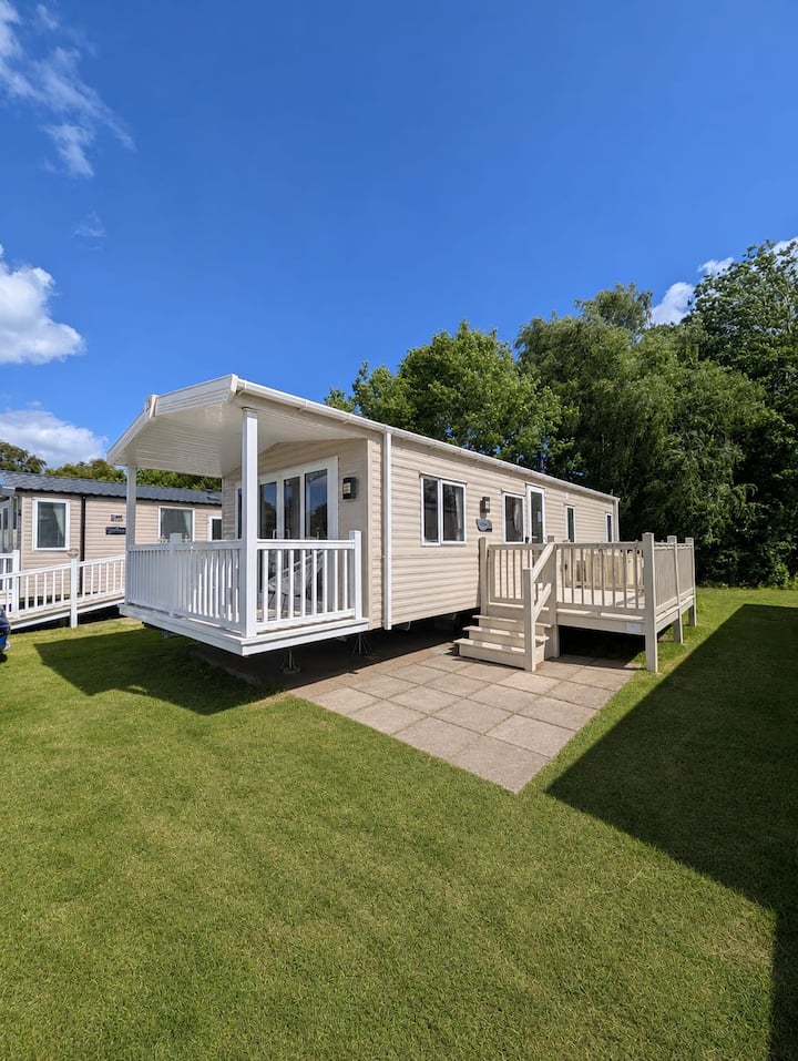 St Andrews 27, Relaxing Caravan With Sunny Decking - Haddington