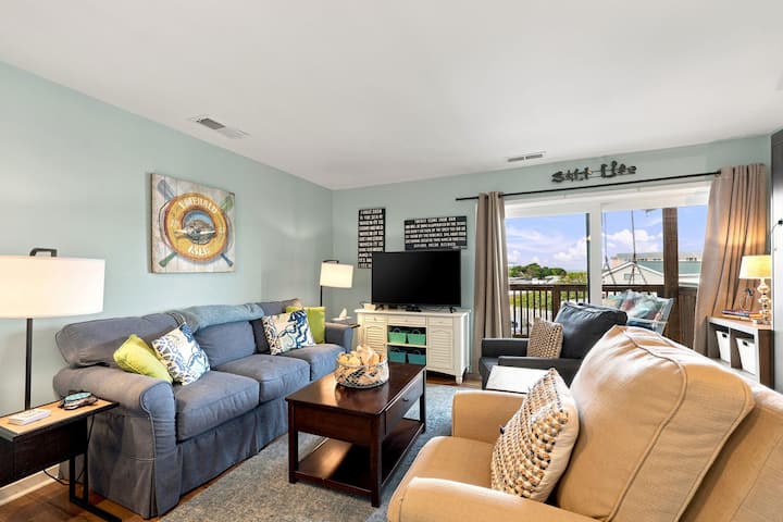 Atlantic Queen - Oceanfront Escape - Emerald Isle, NC