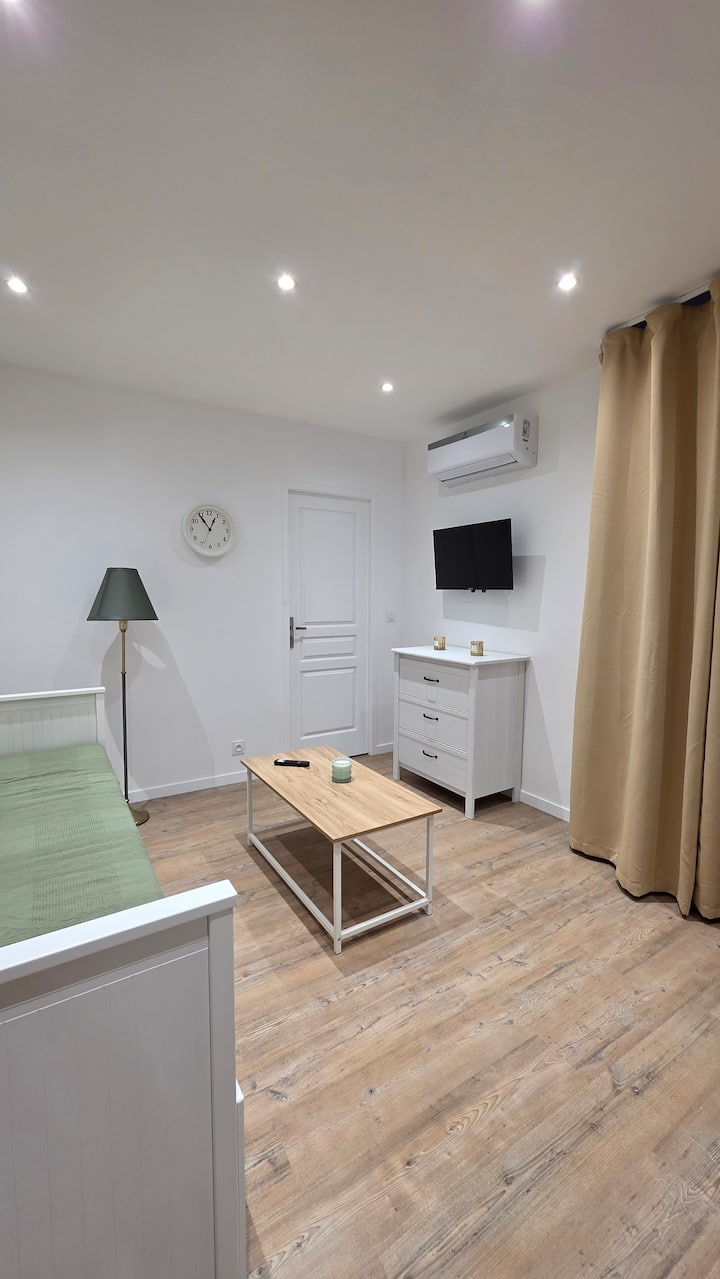 Appart Cocooning Rénové Avec Clim Et Wifi - Mornas