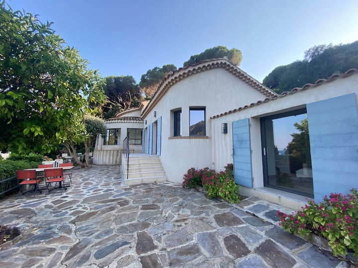 Villa Entre Mer Et Verdure  Plage à Pied - Le Lavandou