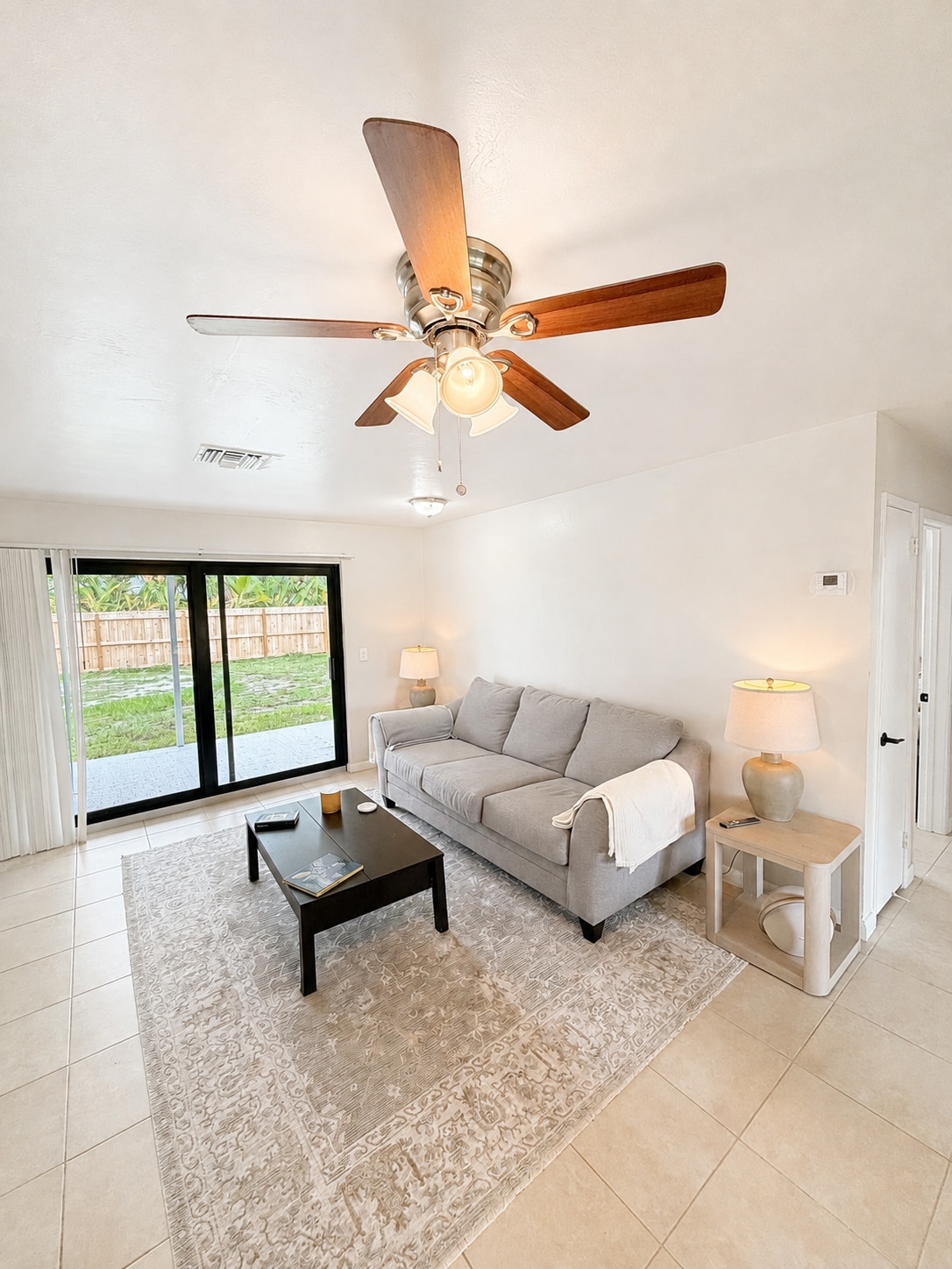 Living room image 6