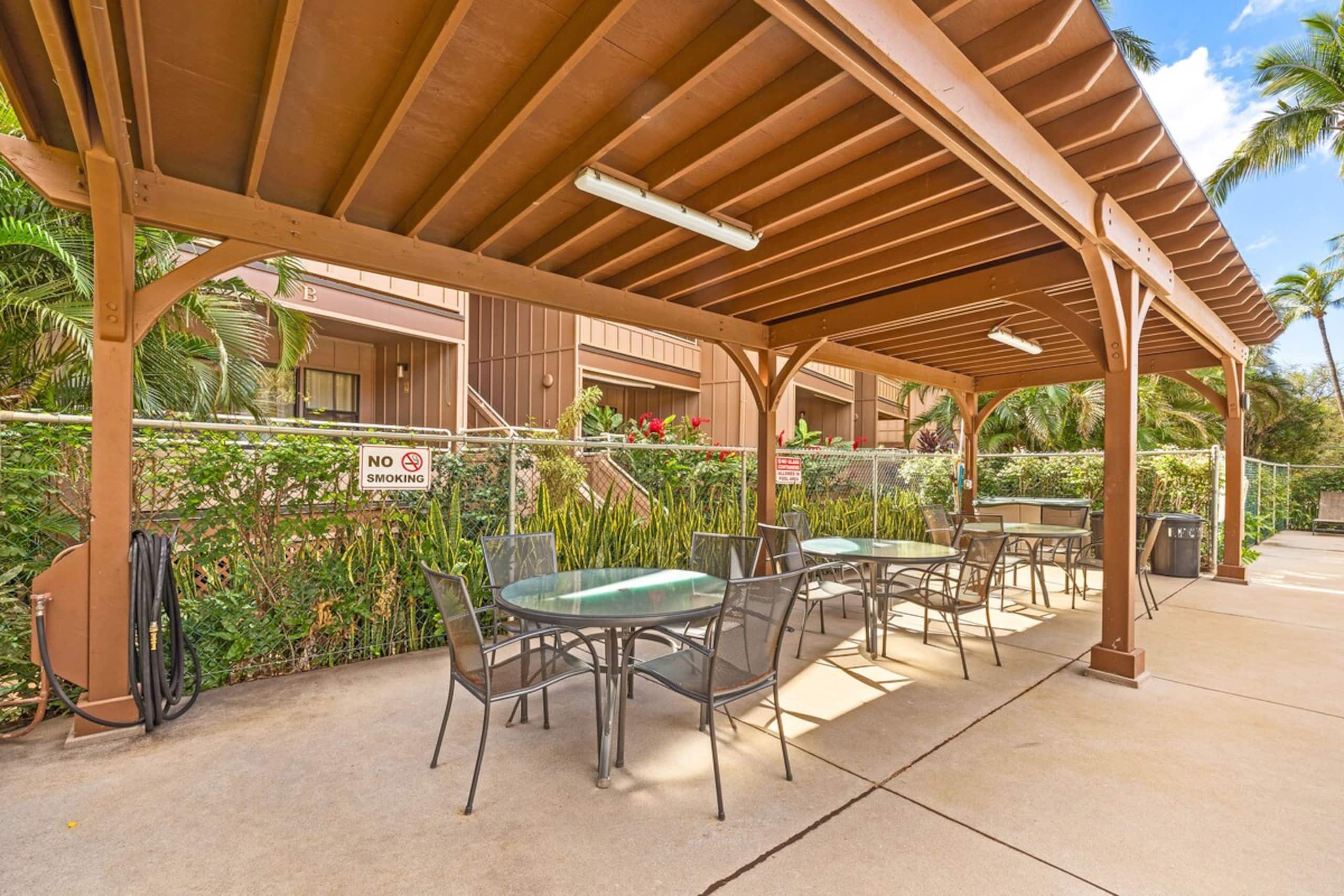 Great condo steps away from beach - Photo 35