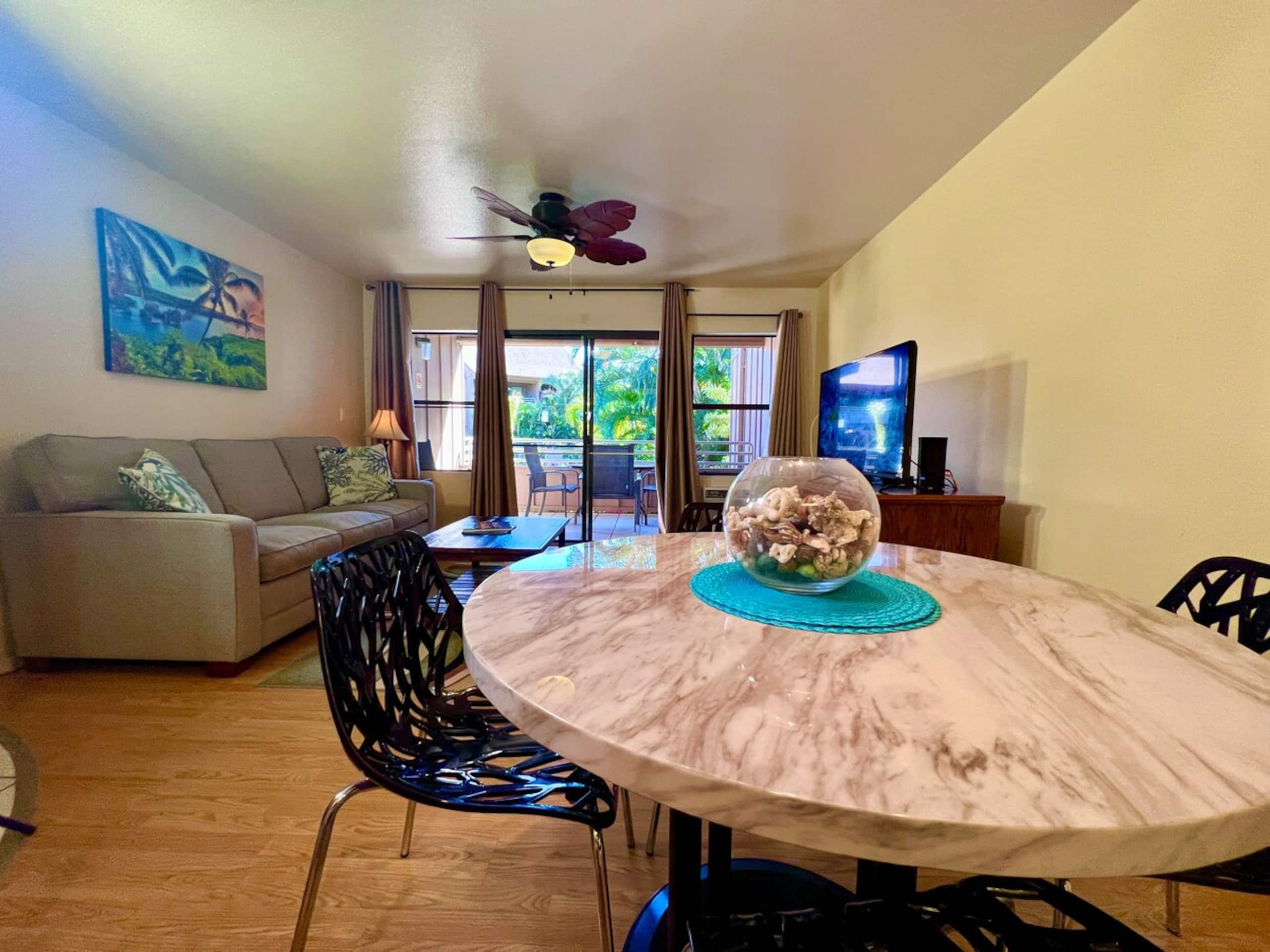 Great condo steps away from beach - Photo 16