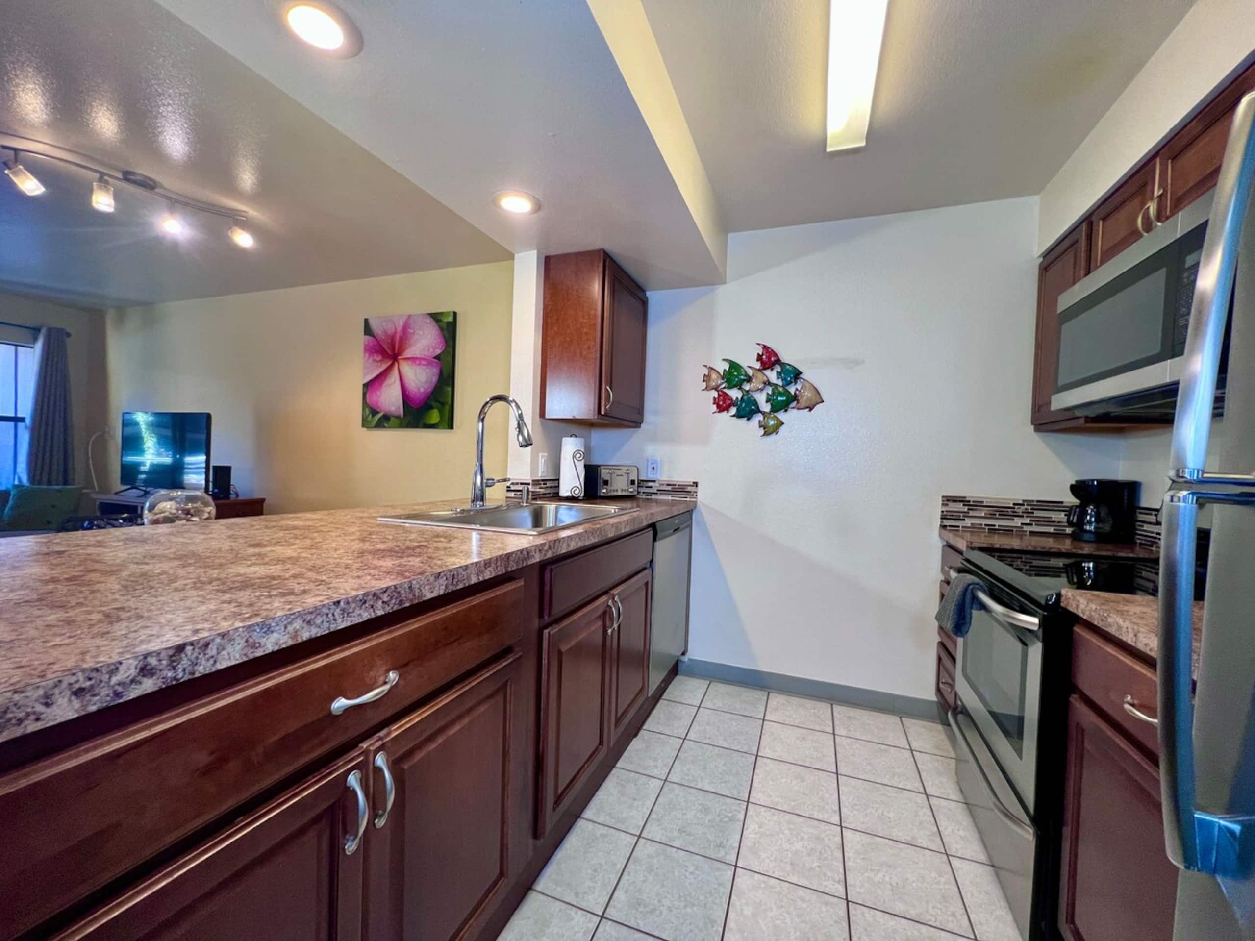 Great condo steps away from beach - Photo 13