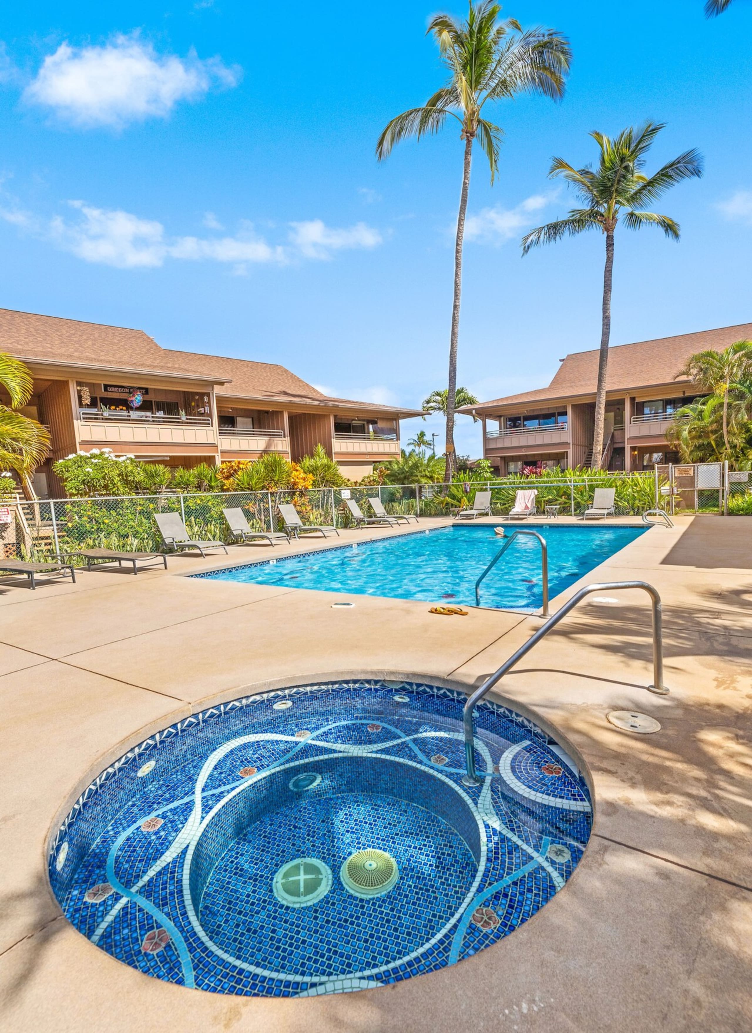 Great condo steps away from beach - Photo 42