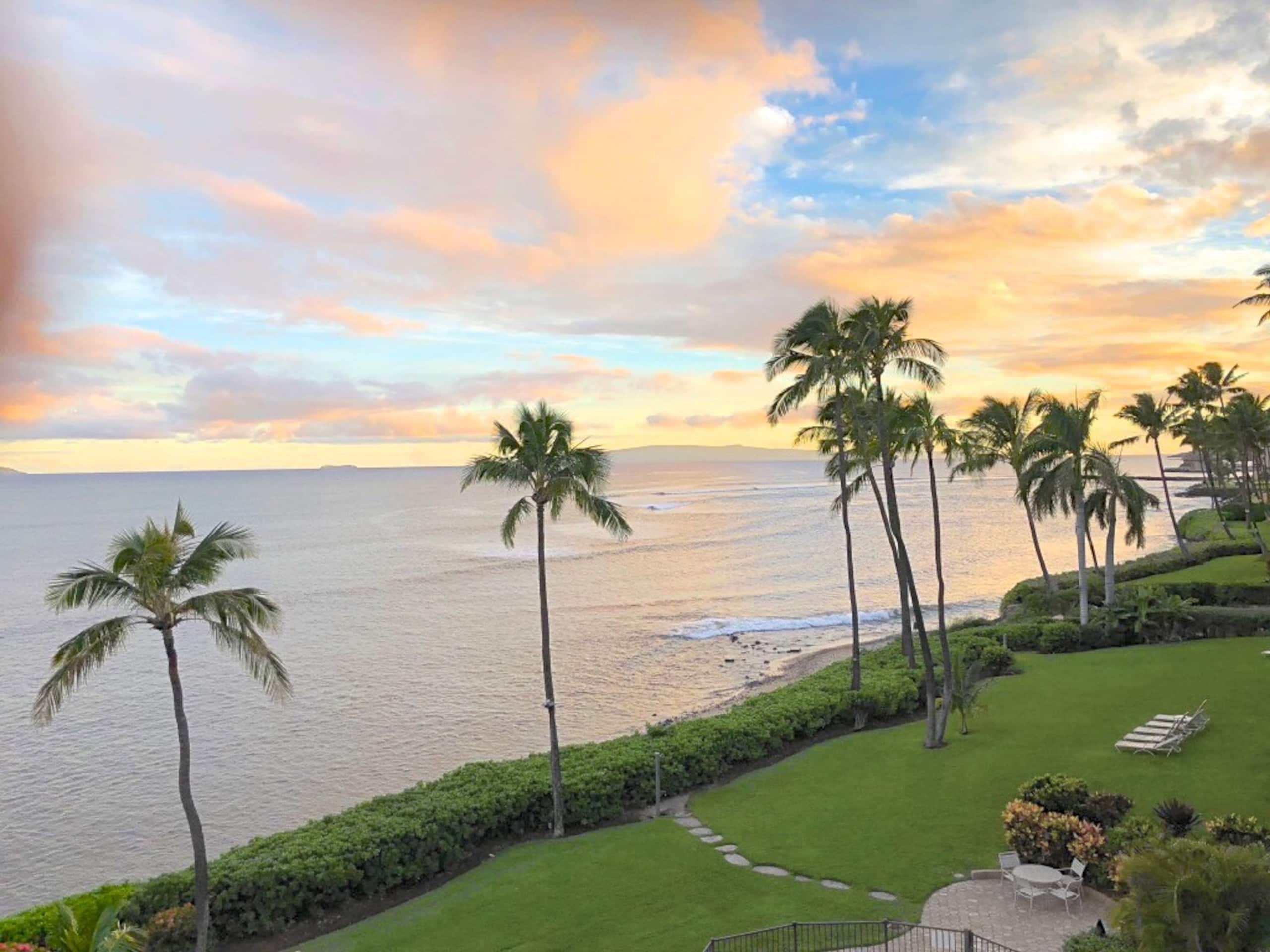 Breathtaking, FRONT ROW seat to the azure Pacific - Photo 30