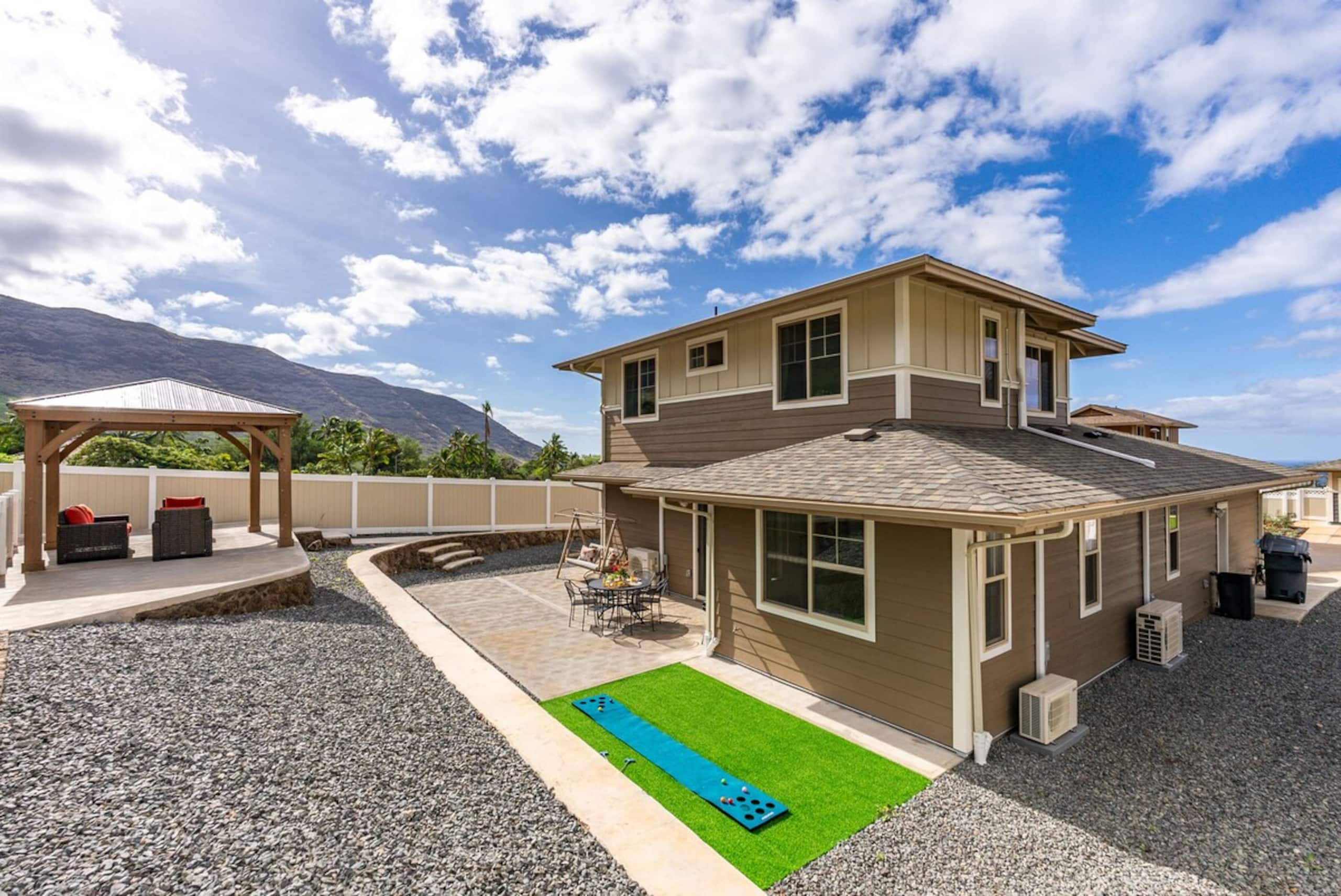 Makaha Villa by AvantStay, Mountain + Ocean Views - Photo 45