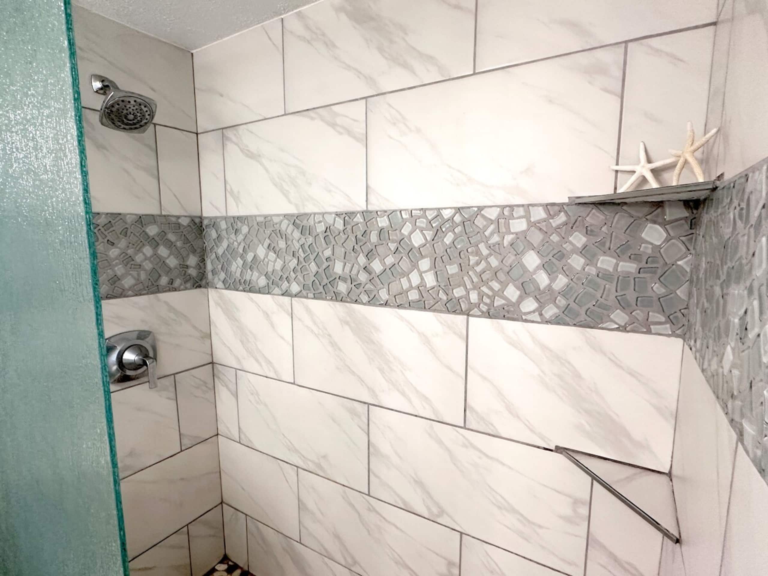 Best Location Across Best Beach! New AC throughout - Photo 17
