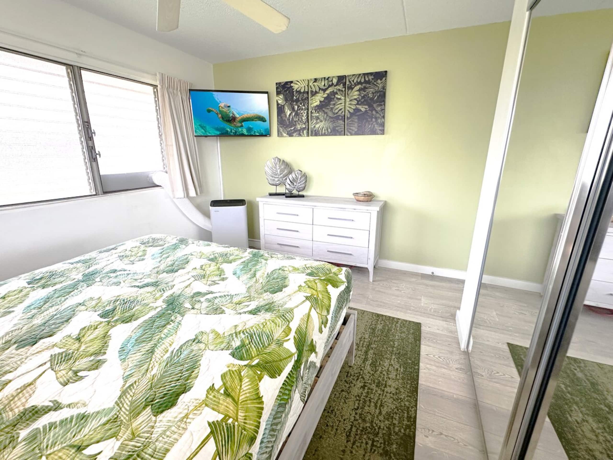 Best Location Across Best Beach! New AC throughout - Photo 13