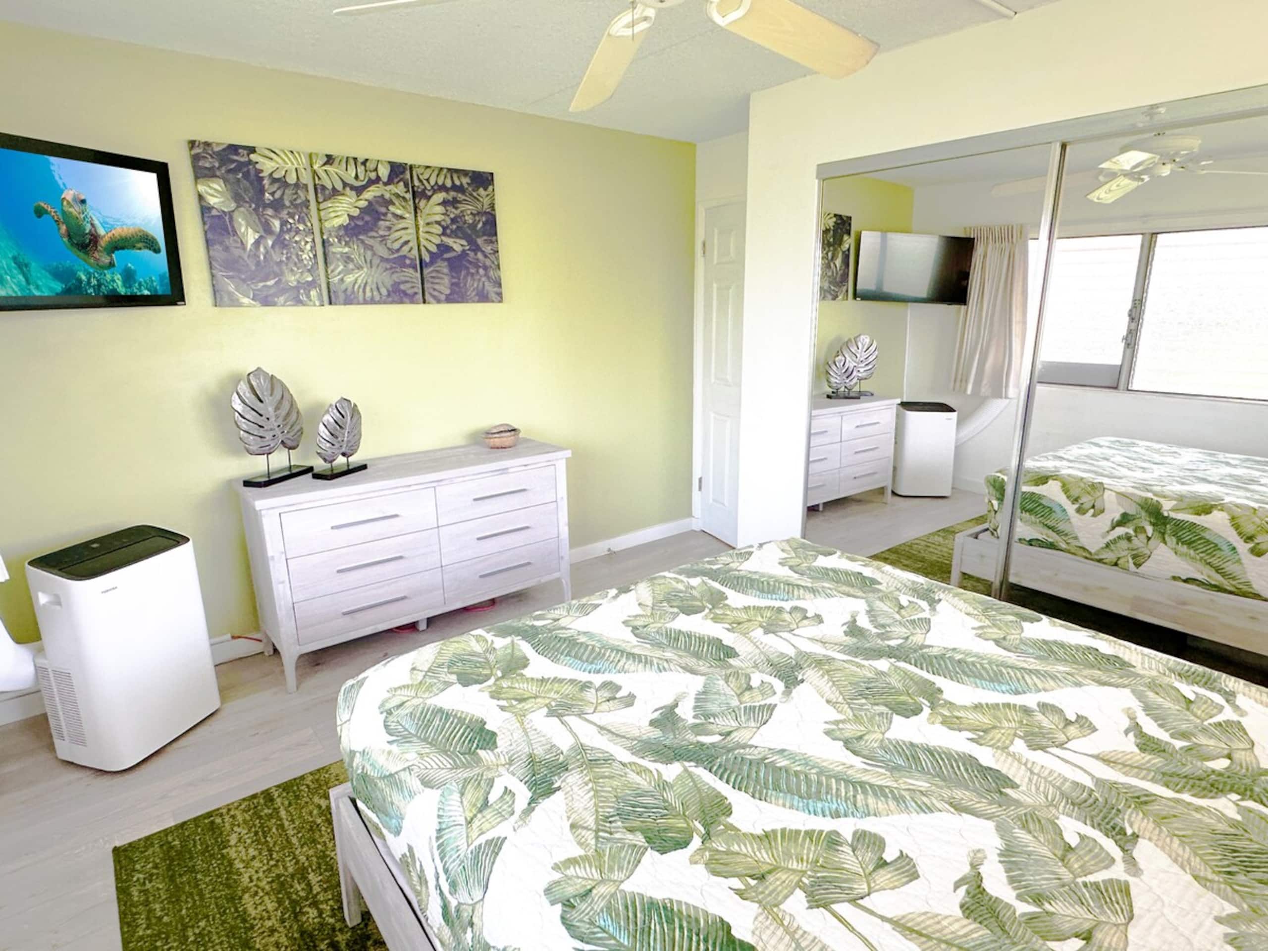 Best Location Across Best Beach! New AC throughout - Photo 14