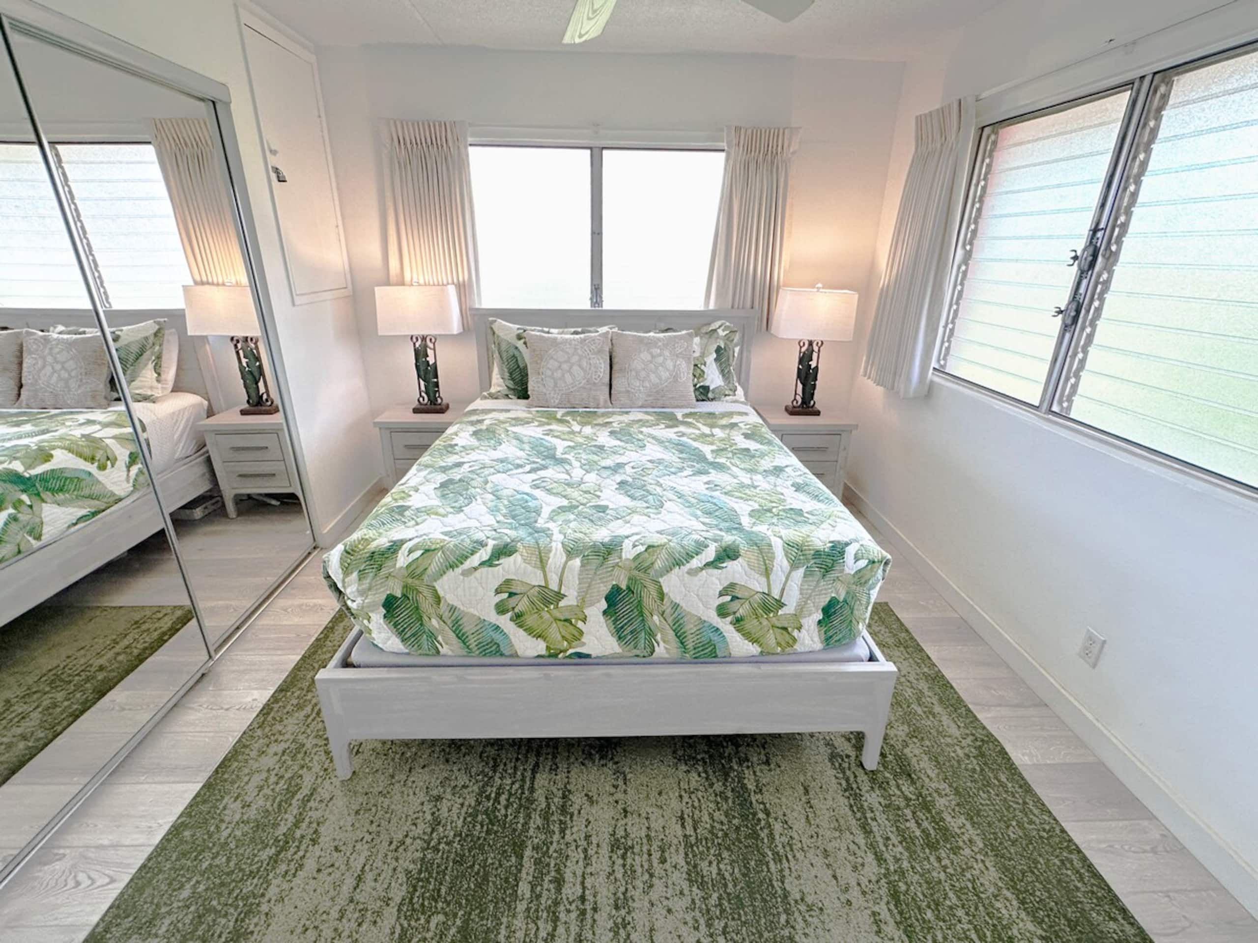 Best Location Across Best Beach! New AC throughout - Photo 12