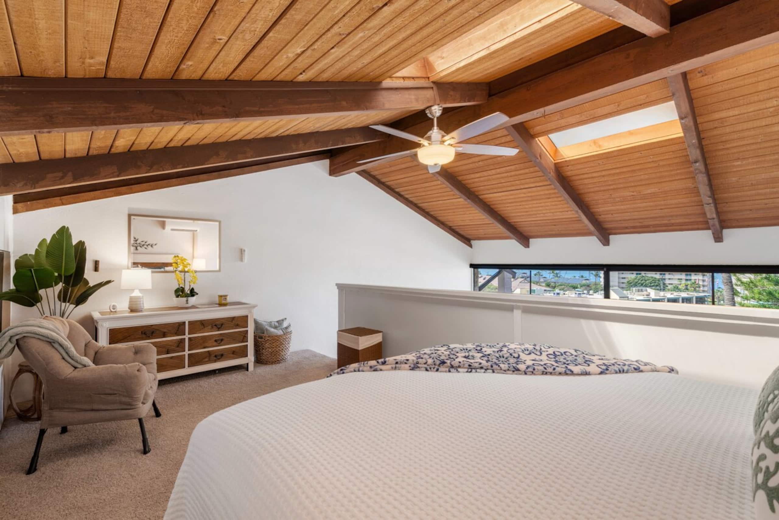 Kihei Alii Kai Front Row Penthouse, Walk to Beach - Photo 11