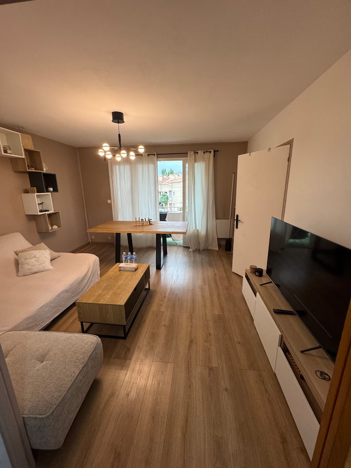 T3 Fréjus, Terrasse & Parking - 5 Min Des Plages - Fréjus