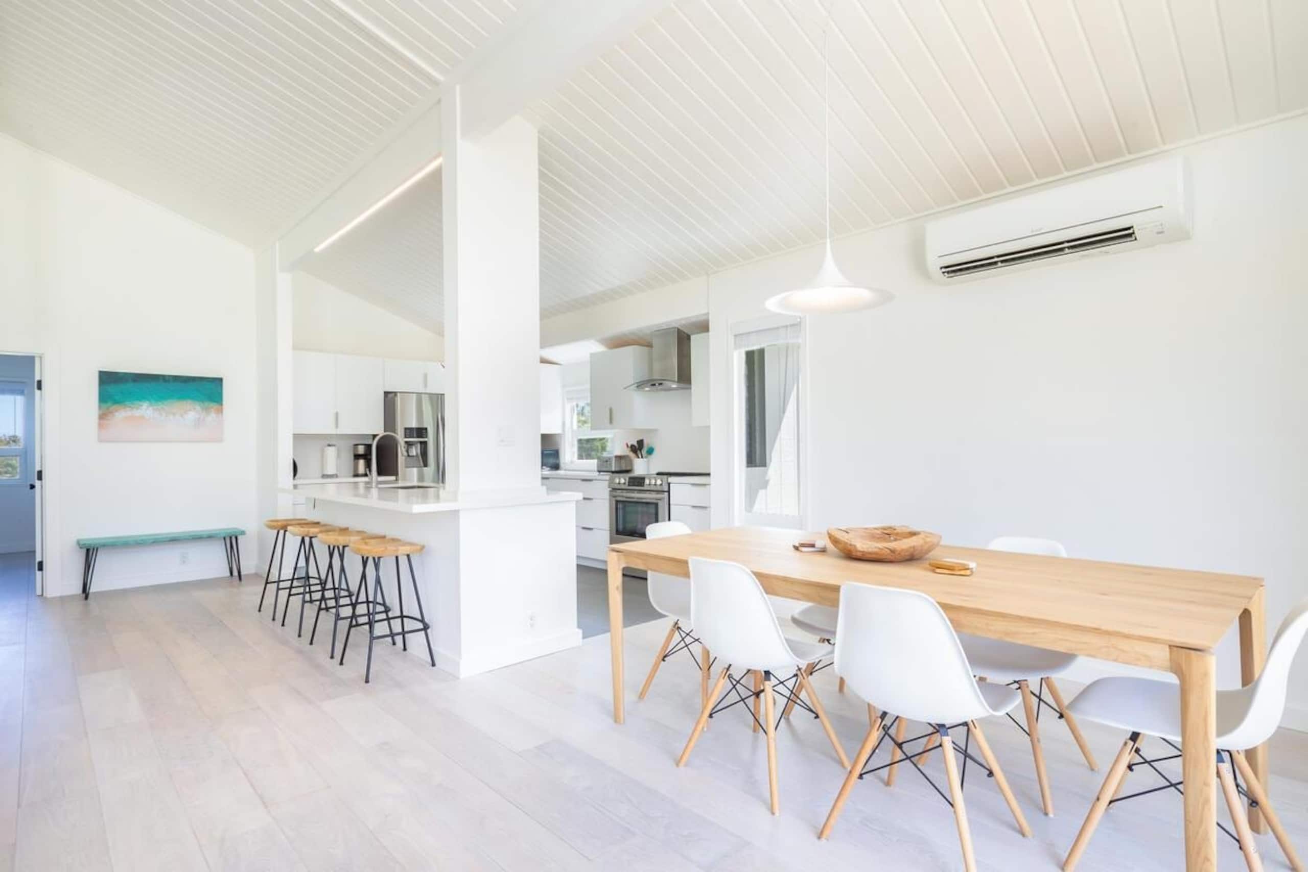 Modern Home on Golf Course, Walk to Tennis, Golf - Photo 10