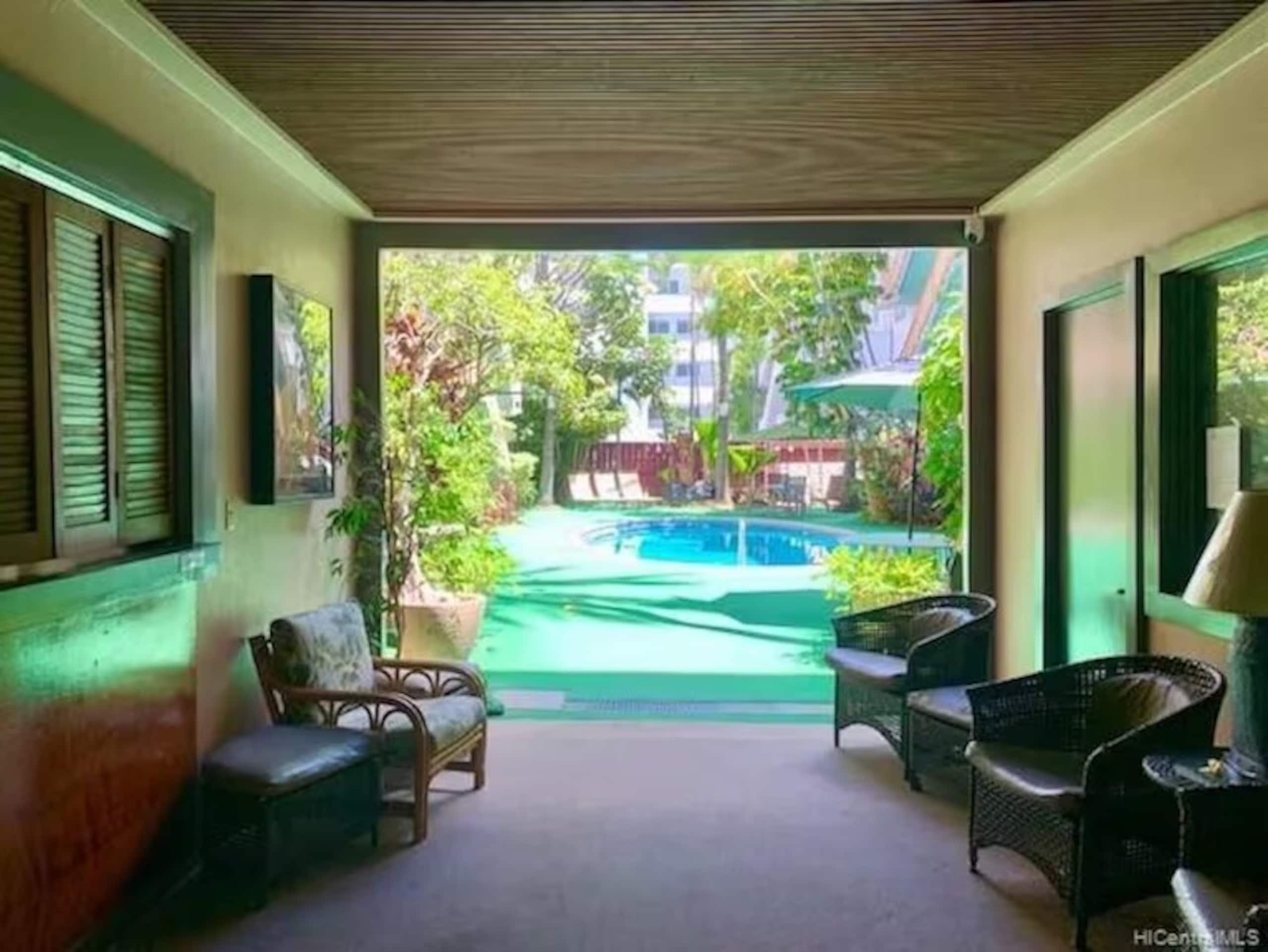 Wakiki condo near beach, kitchen, pool, sleeps 8 - Photo 67