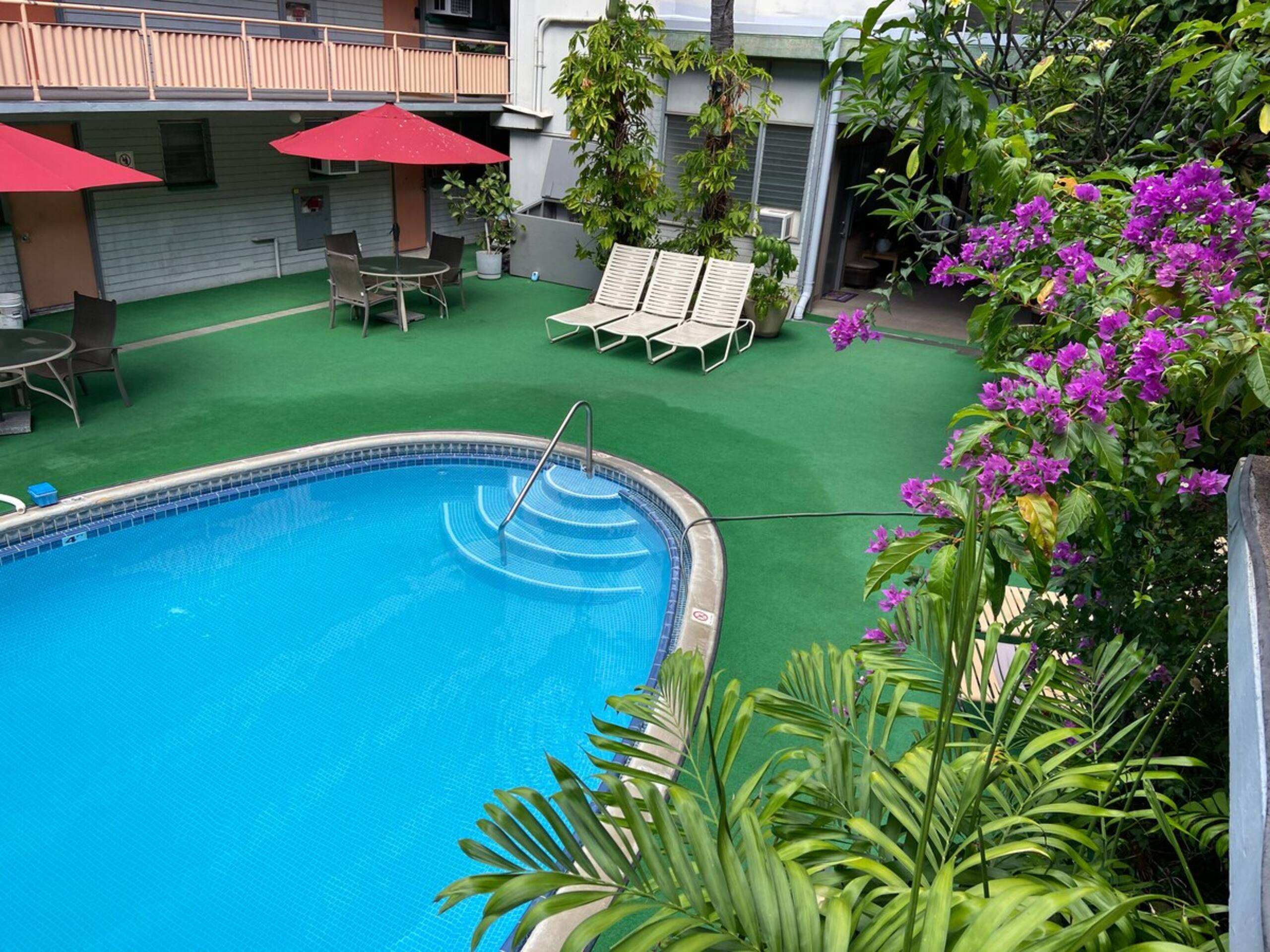 Wakiki condo near beach, kitchen, pool, sleeps 8 - Photo 85