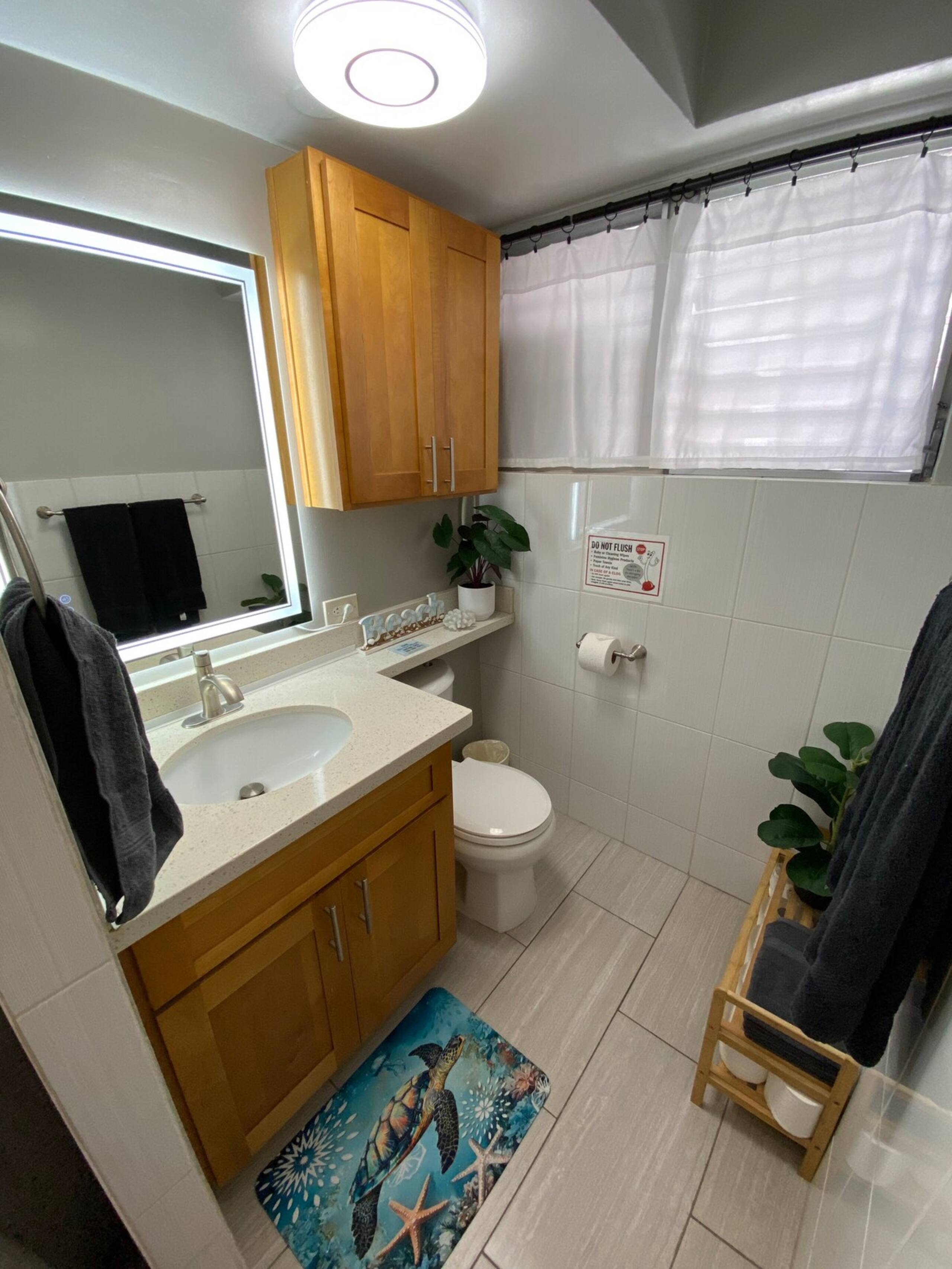 Wakiki condo near beach, kitchen, pool, sleeps 8 - Photo 50