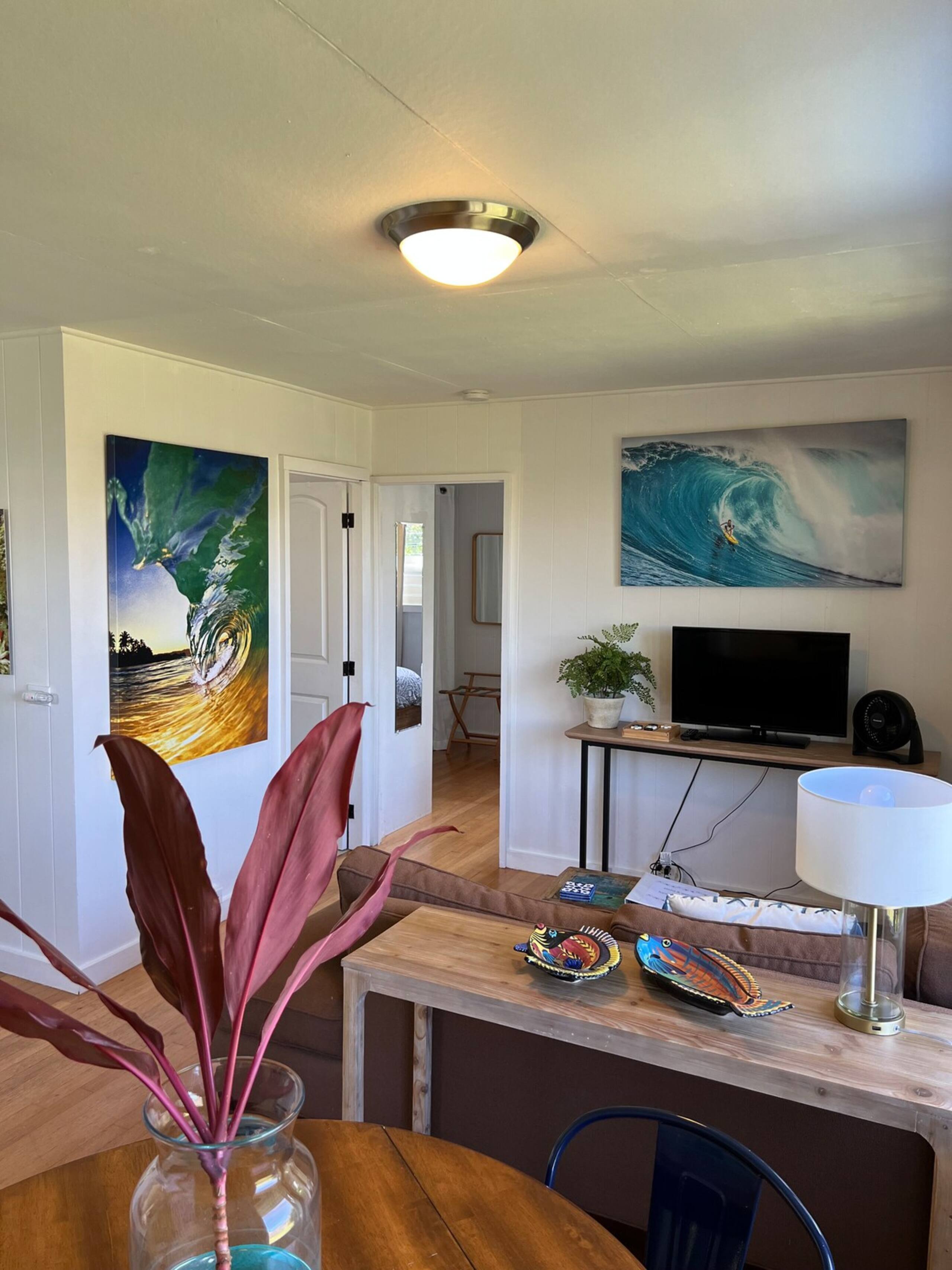 Great Location, 1 BR Beachy, VERY CLEAN Cottage - Main photo