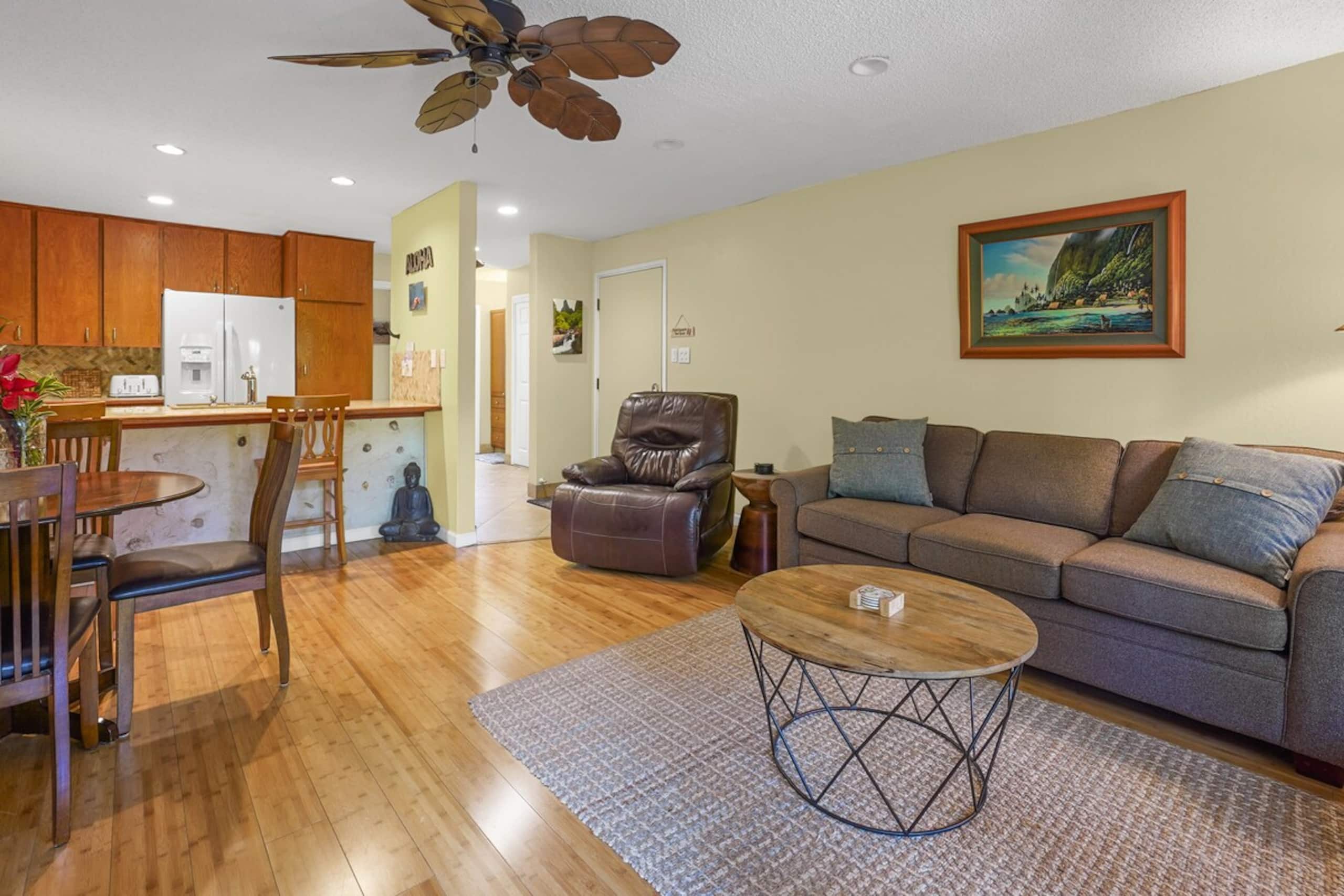 Low rates- A/C-free parking- No resort fees KR103 - Main photo
