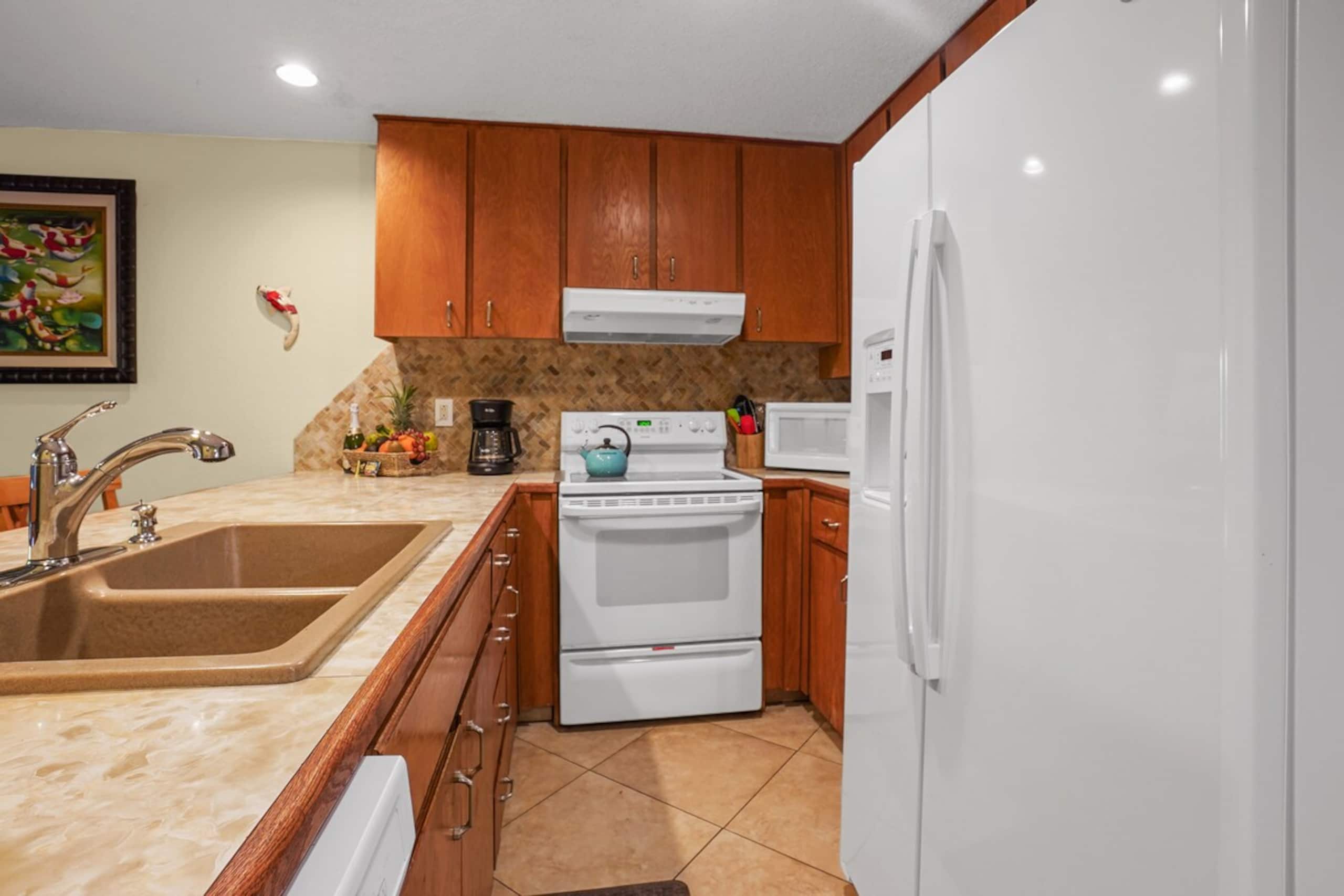 Low rates- A/C-free parking- No resort fees KR103 - Photo 23