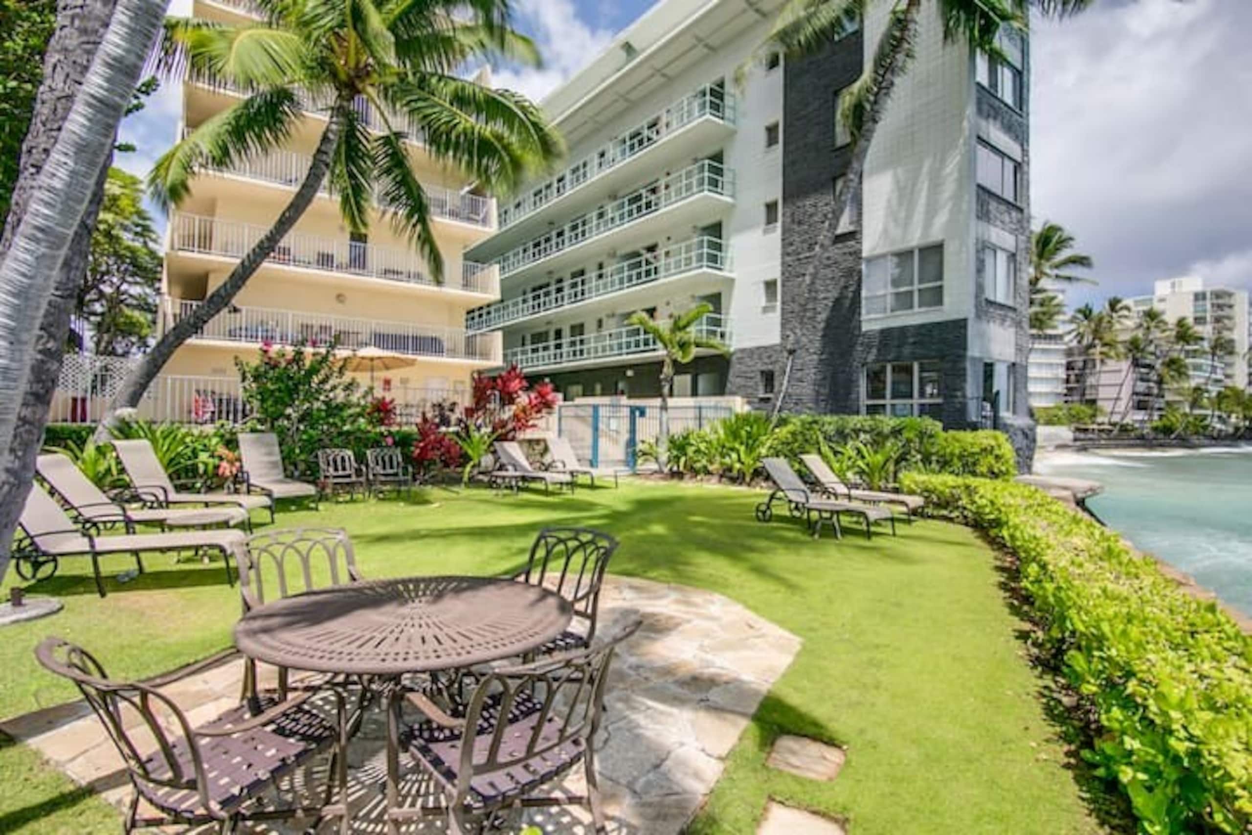 Waikiki - Ocean Front Hotel - Photo 10