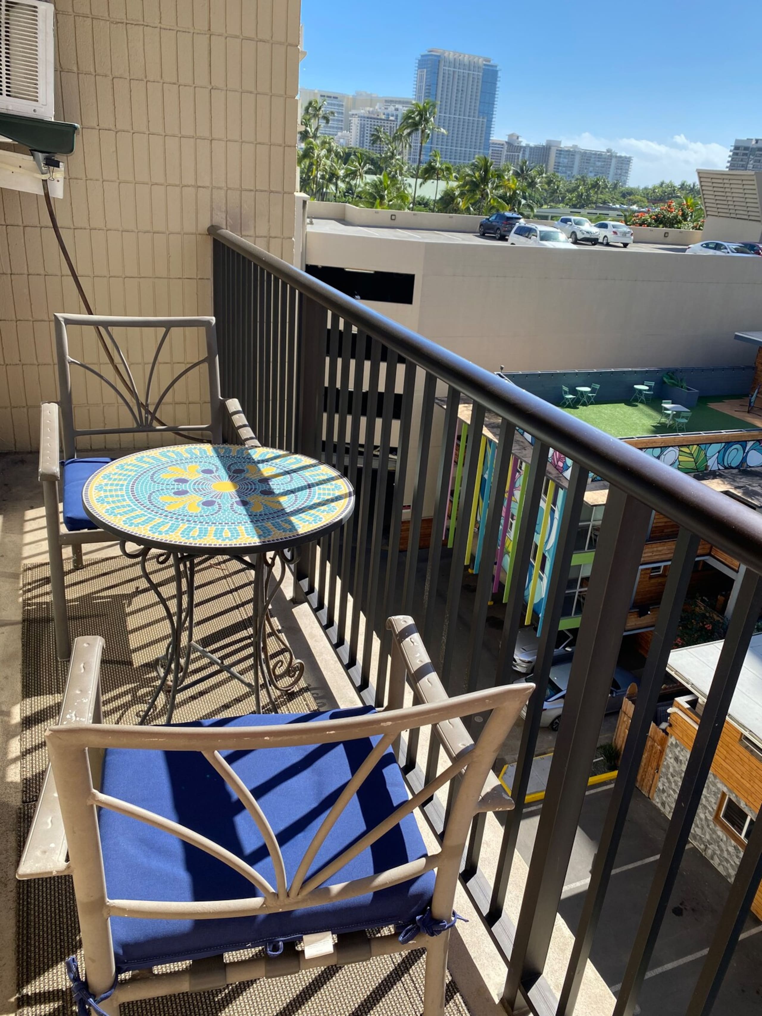Clean and Convenient 1 Bdrm Suite in Waikiki - Photo 5
