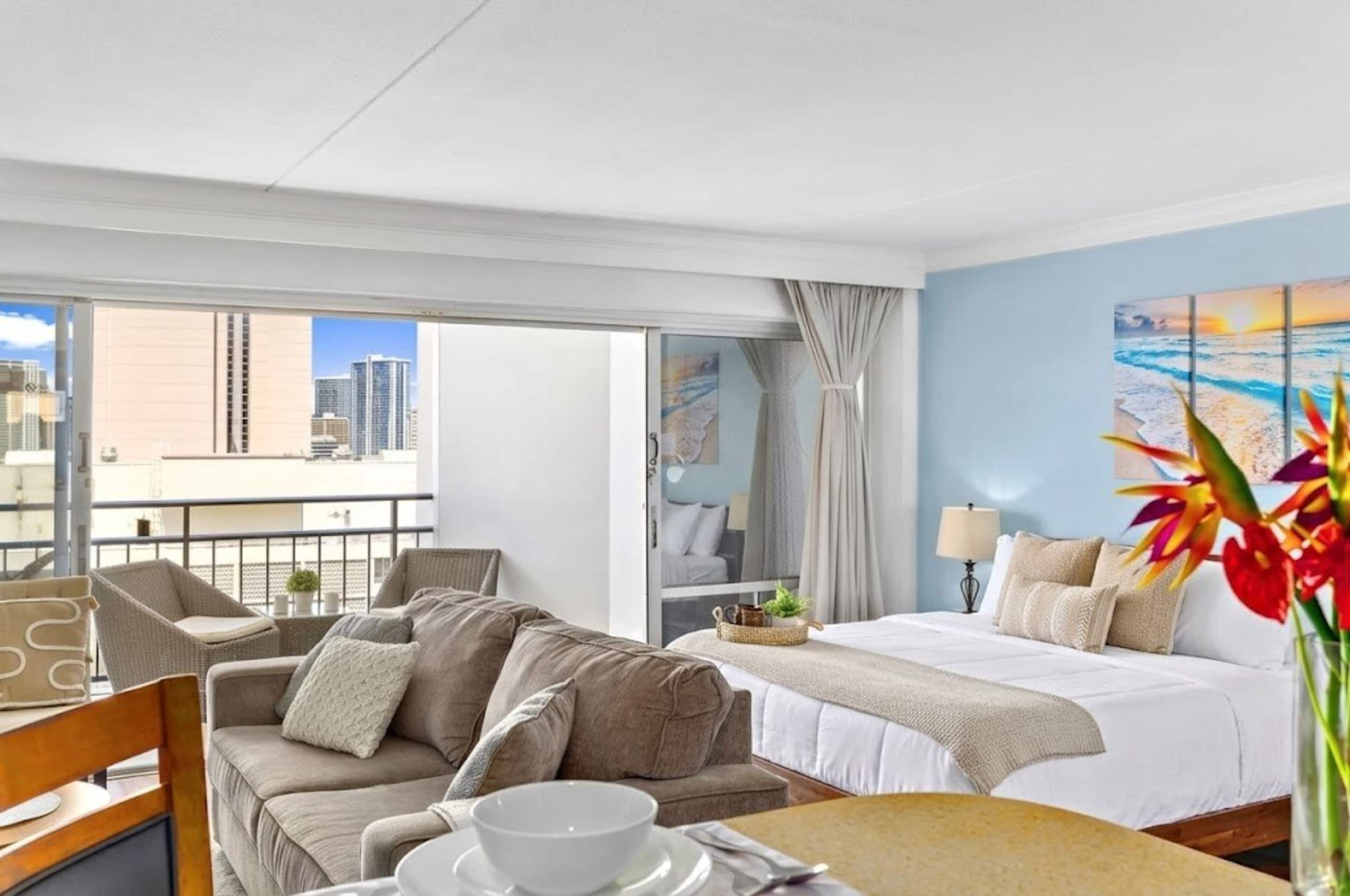 Stunning 20F Ocean Views: Waikiki Coastal Paradise - Photo 11