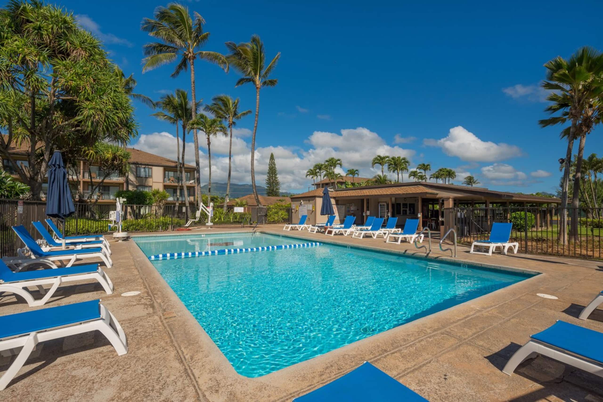 Corner Beachfront Penthouse w/AC - Photo 16
