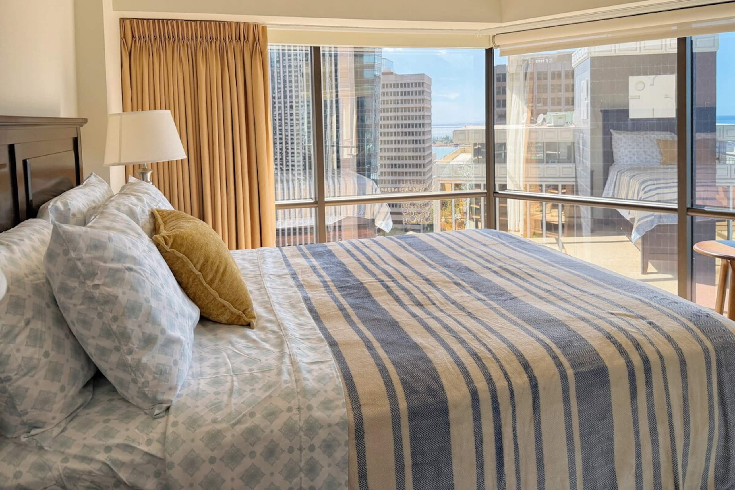 Oceanview Downtown Suite - Photo 13