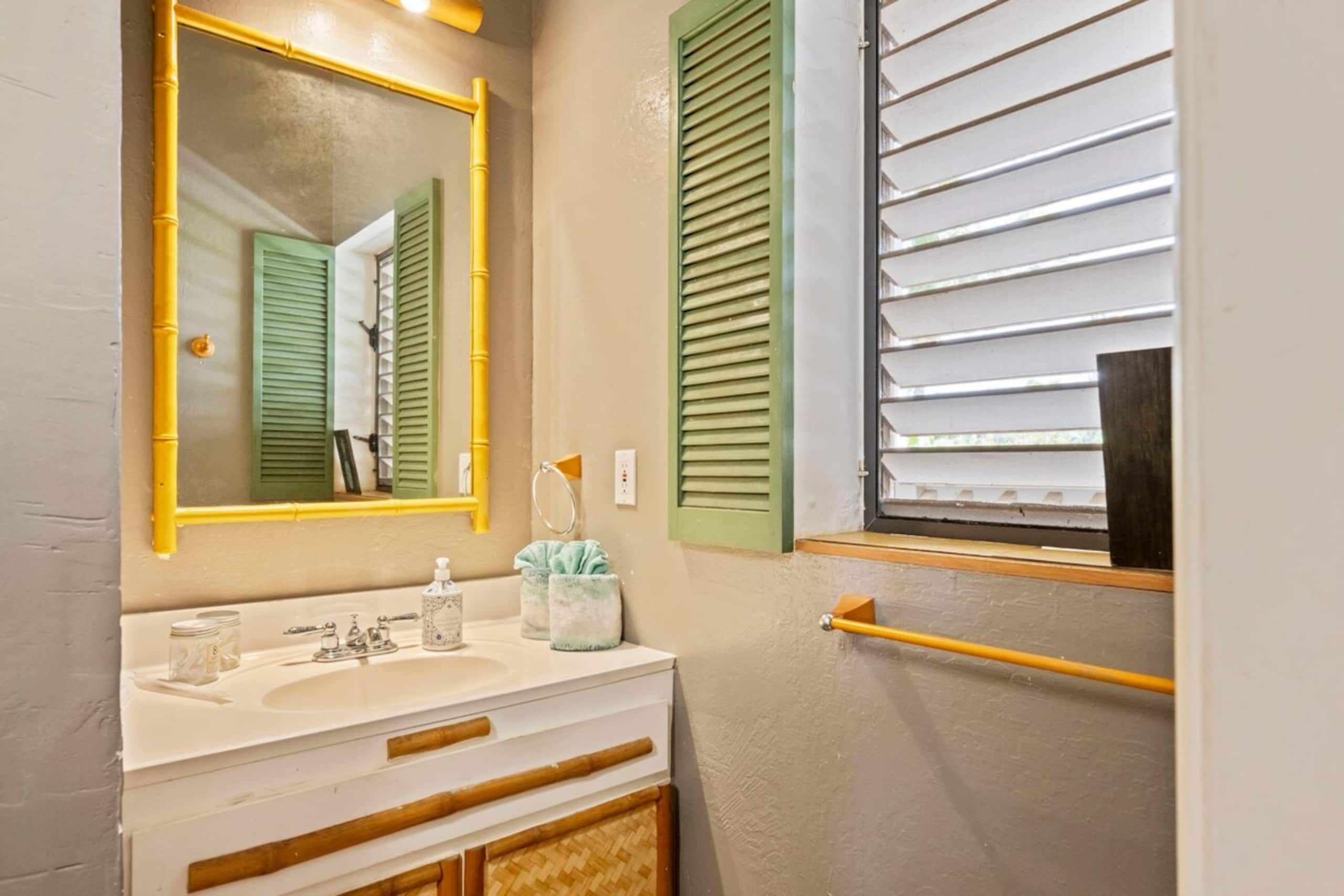 Maui direct ocean front . Super private - Photo 16
