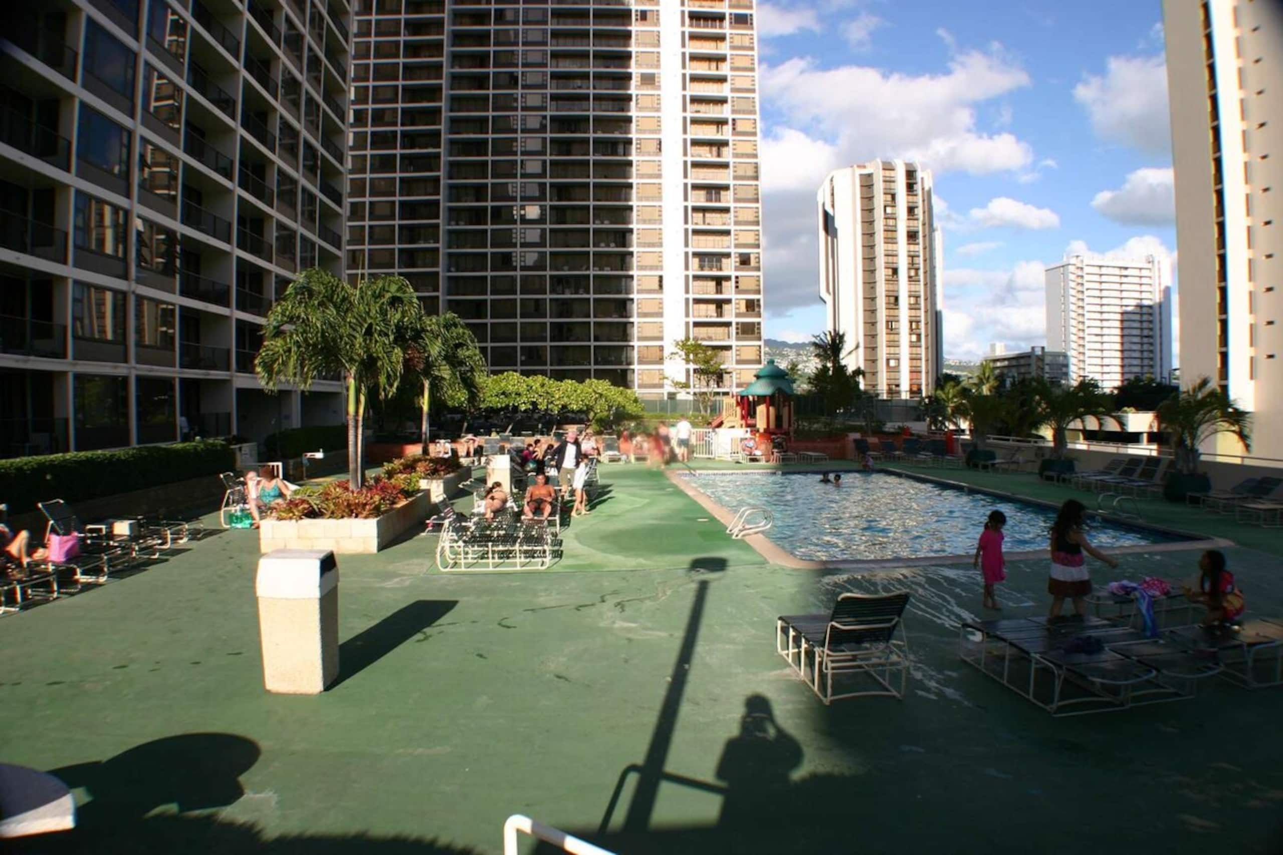 25th Fl Waikiki Banyan | King | Mtn View | Parking - Photo 13