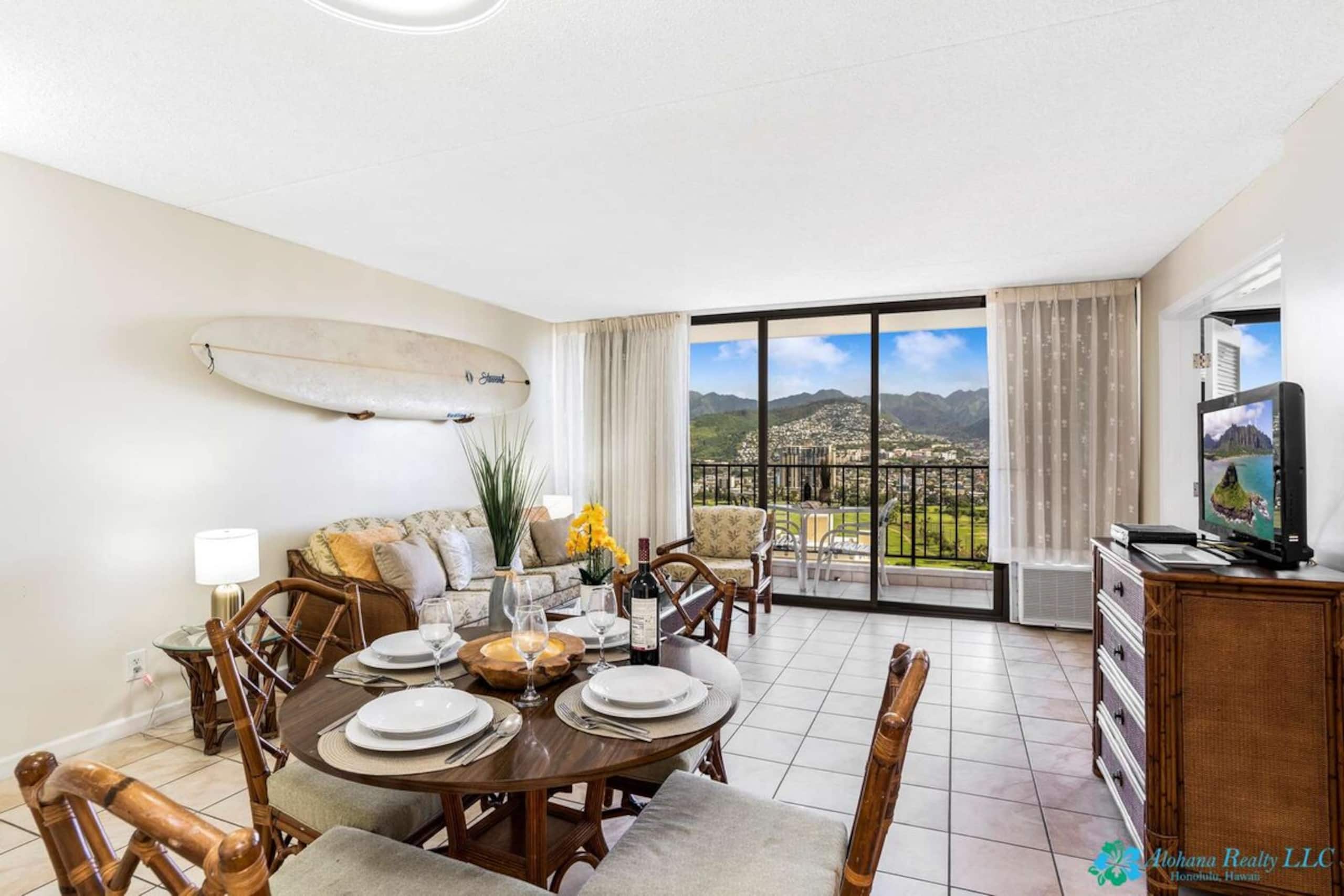 25th Fl Waikiki Banyan | King | Mtn View | Parking - Photo 17