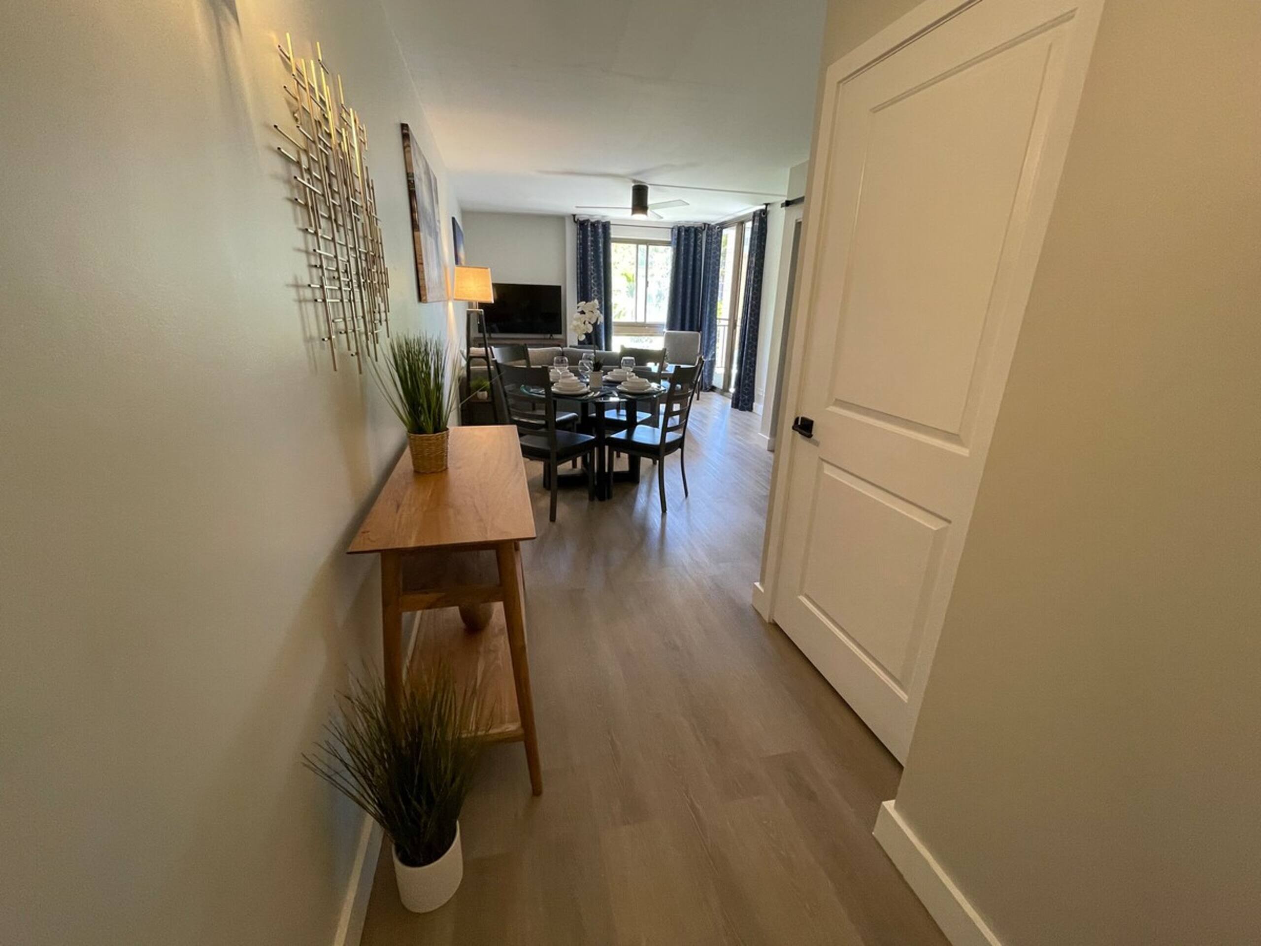 Deal Beautiful Renovated Unit, Partial Ocean View - Photo 8
