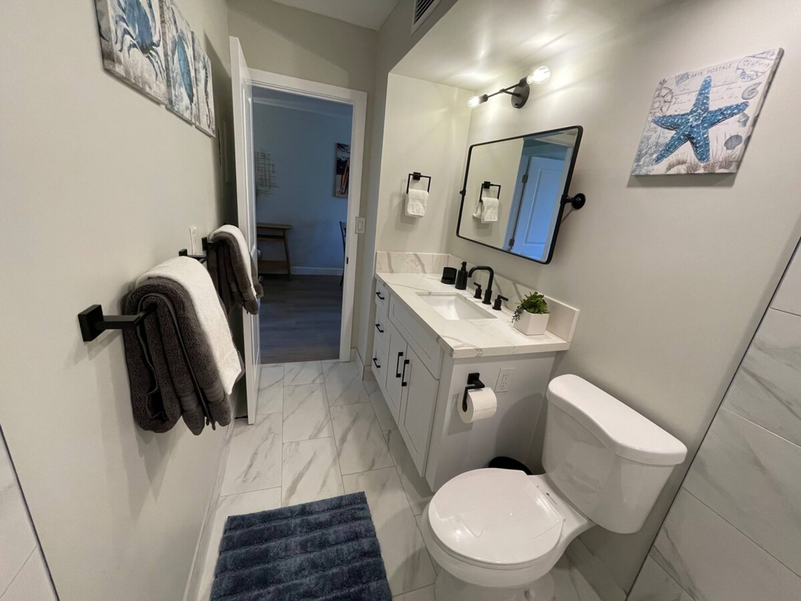Deal Beautiful Renovated Unit, Partial Ocean View - Photo 16