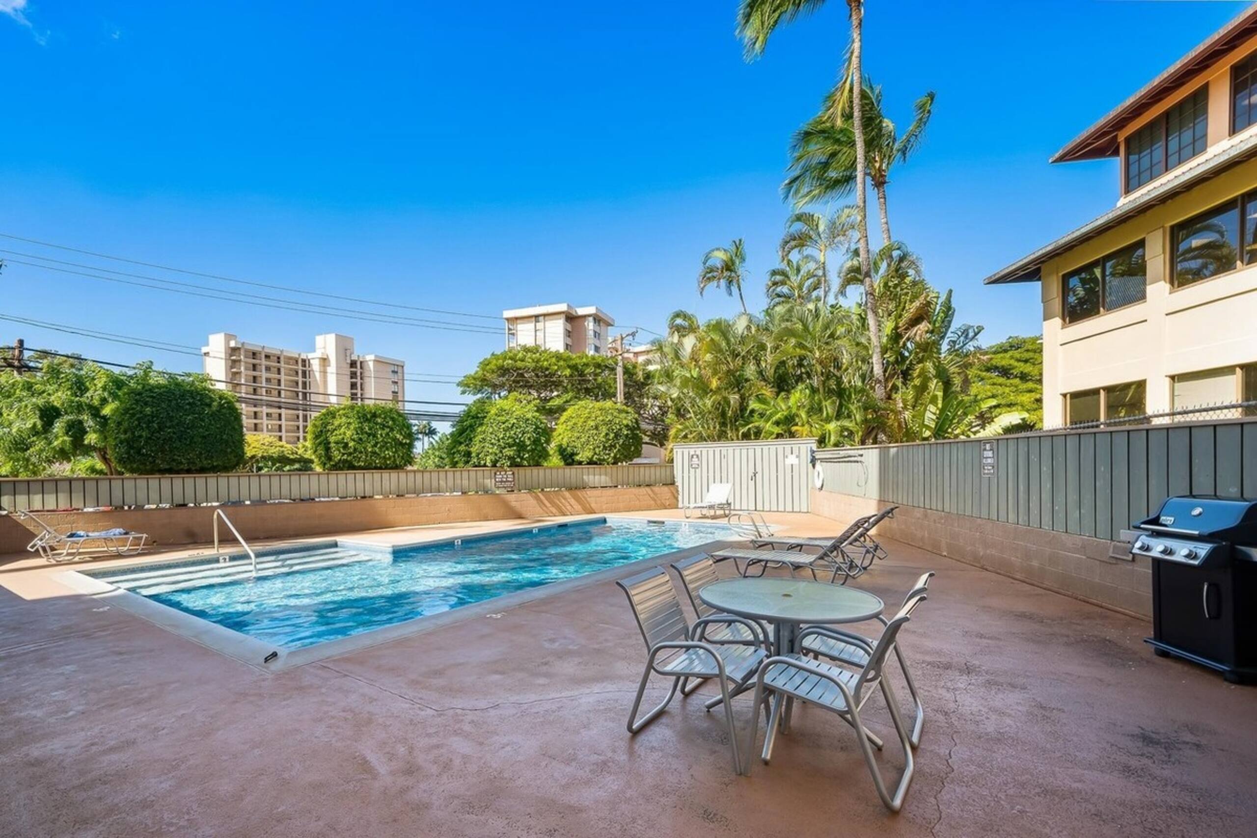 Deal Beautiful Renovated Unit, Partial Ocean View - Photo 24
