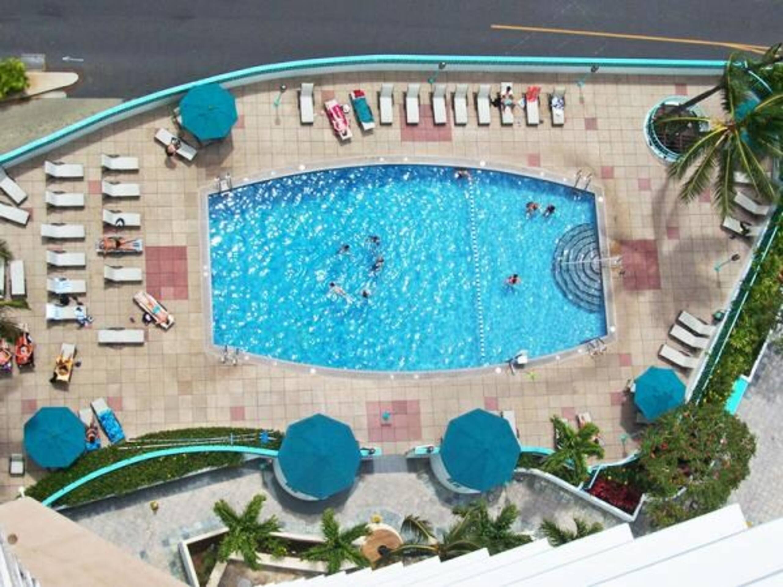 OceanView Ilikai Condo Free Parking/Pool -Sleeps 6 - Photo 27