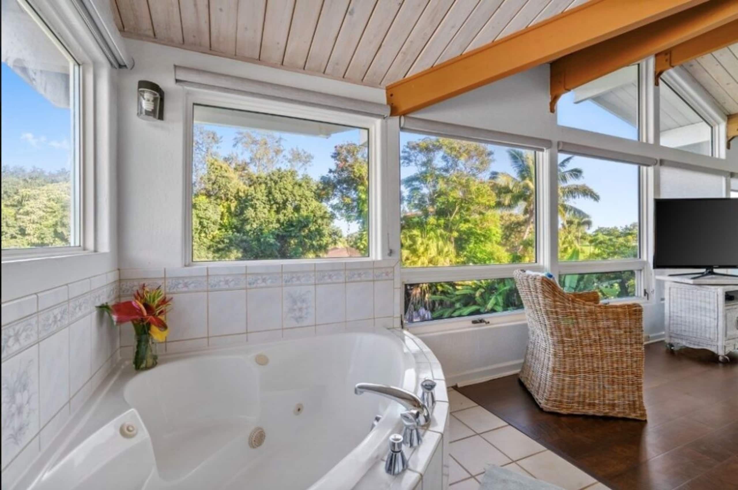 Tropical Paradise with Golf Course &Mountain Views - Photo 20