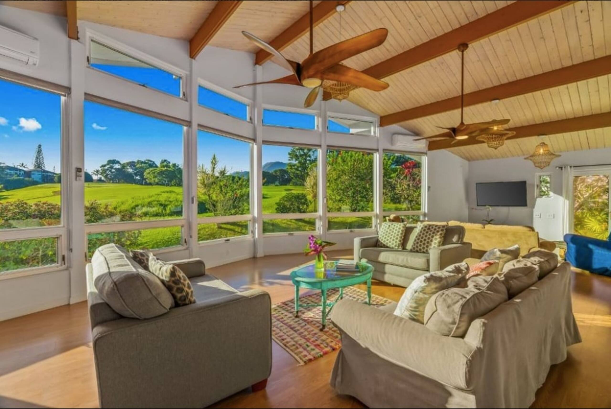 Tropical Paradise with Golf Course &Mountain Views - Photo 1